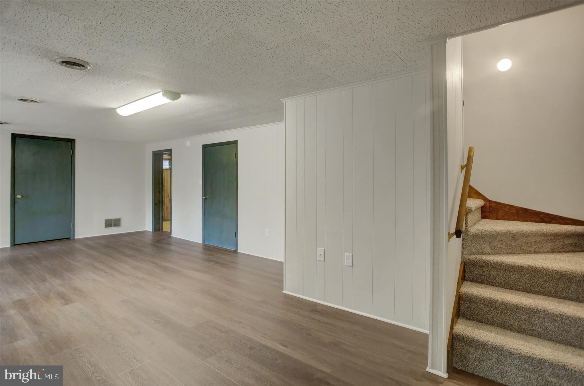 GREENE KNOLLS - Residential