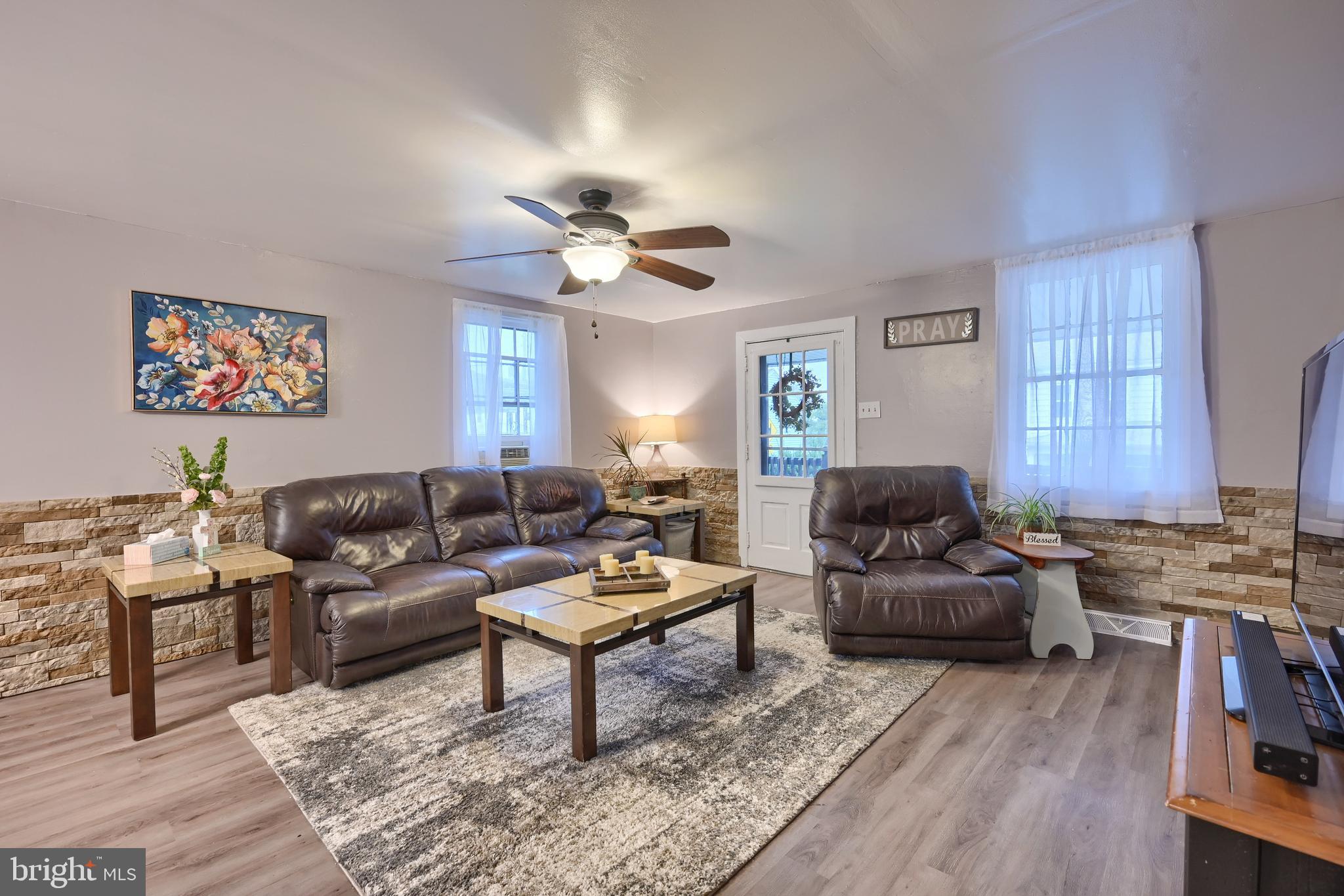 SPRINGETTSBURY TWP - Residential