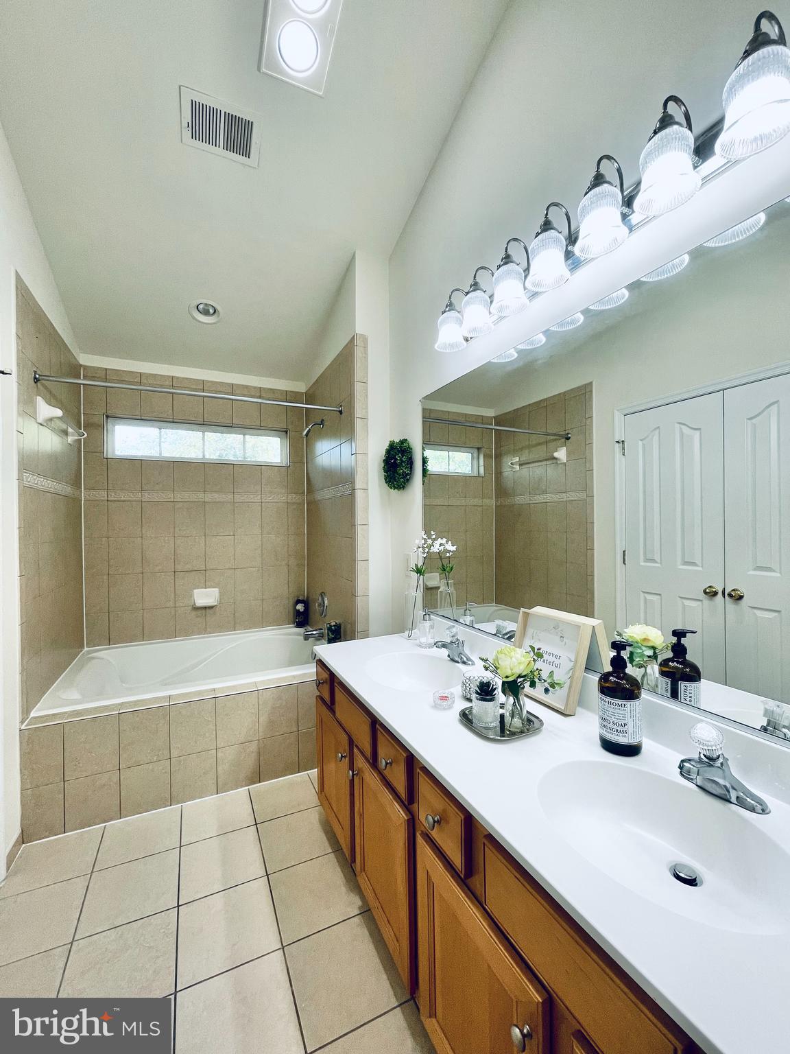 CATONSVILLE MEWS - Residential