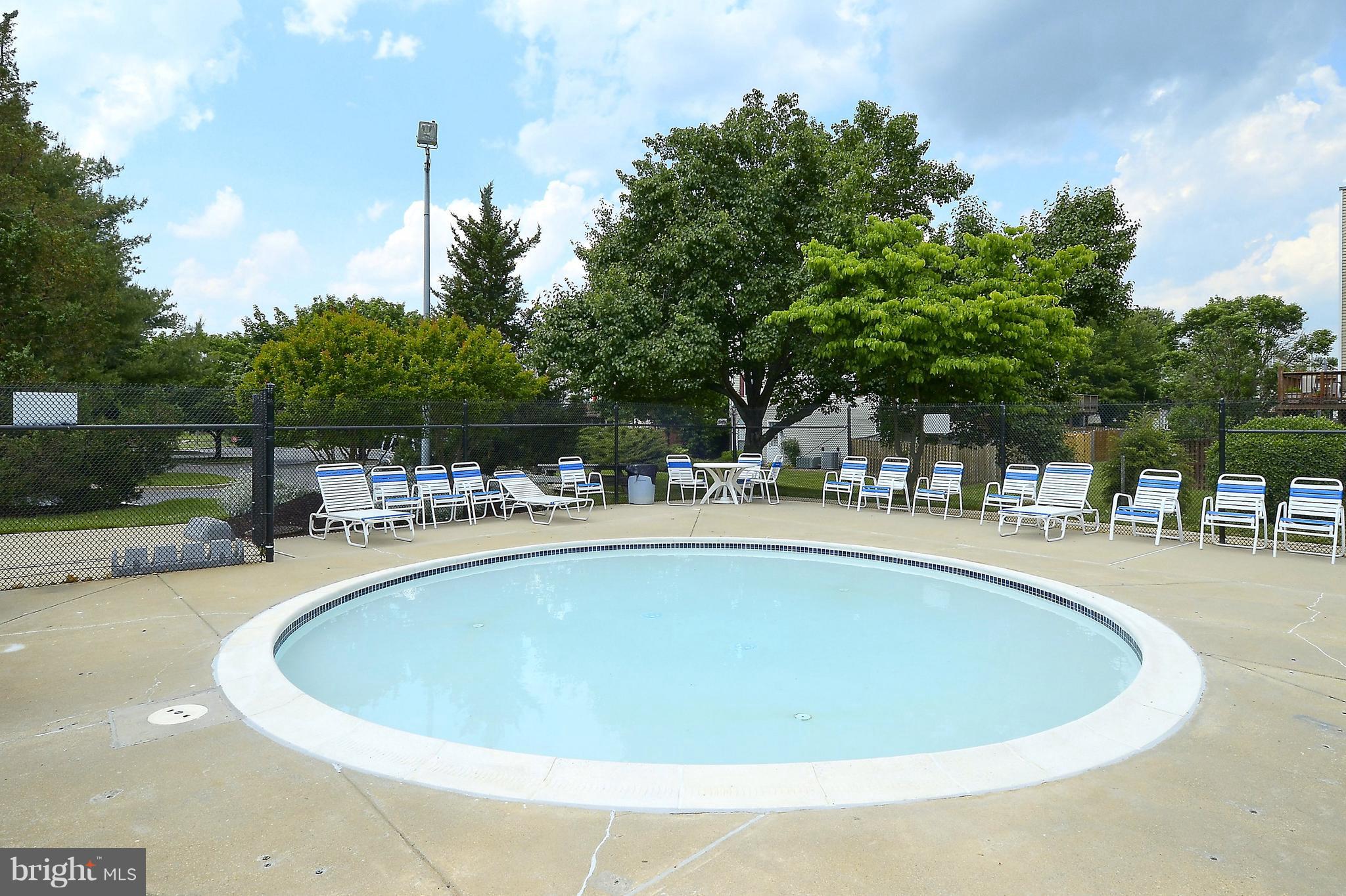 CROFTON MEWS CONDO - Residential