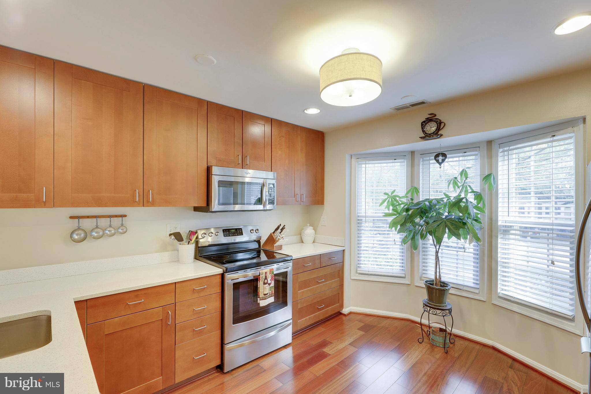 CROFTON MEWS CONDO - Residential