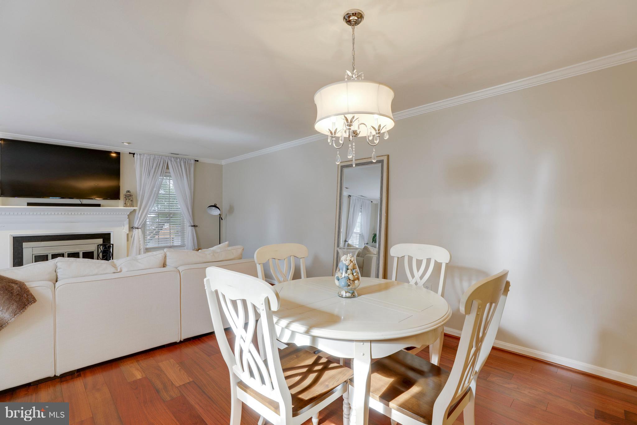 CROFTON MEWS CONDO - Residential