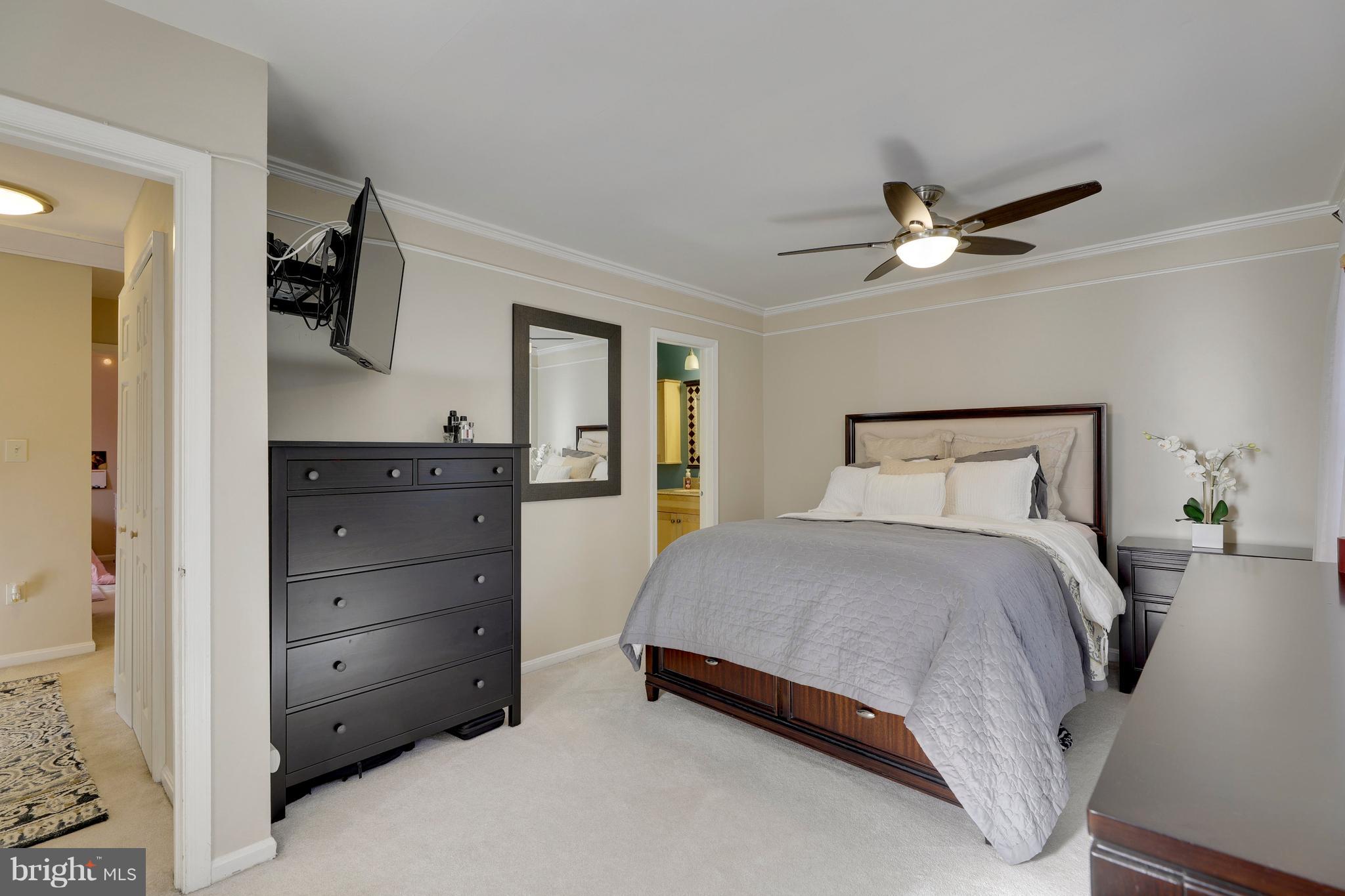 CROFTON MEWS CONDO - Residential