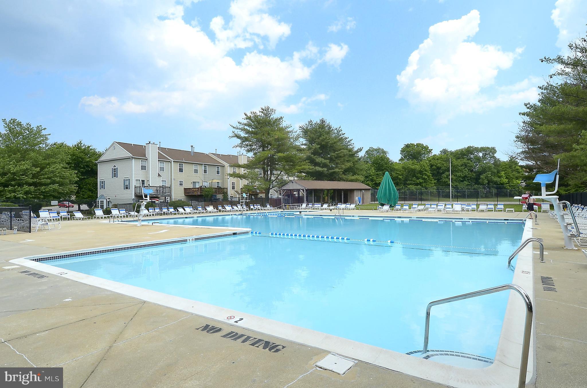 CROFTON MEWS CONDO - Residential