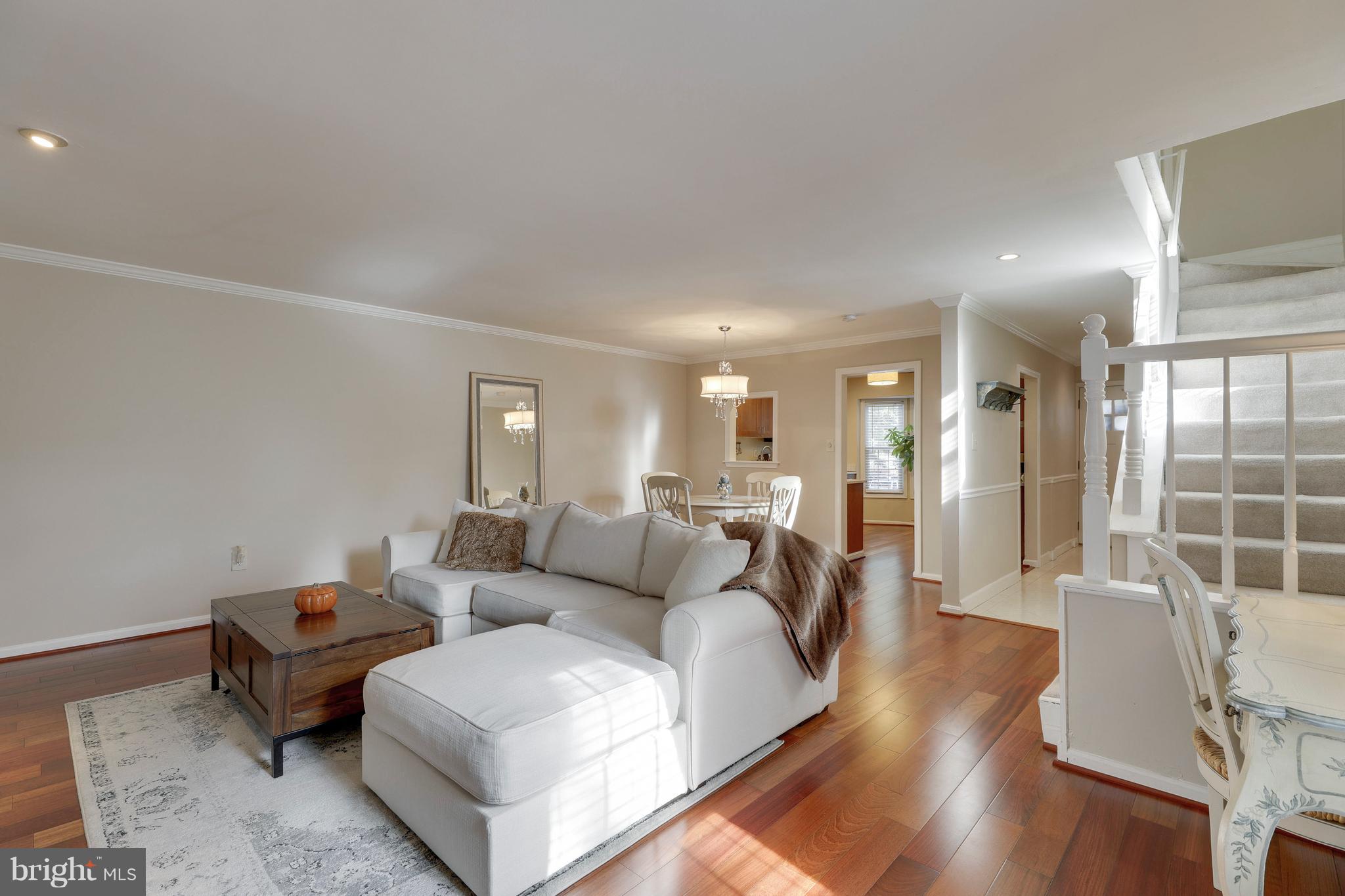 CROFTON MEWS CONDO - Residential