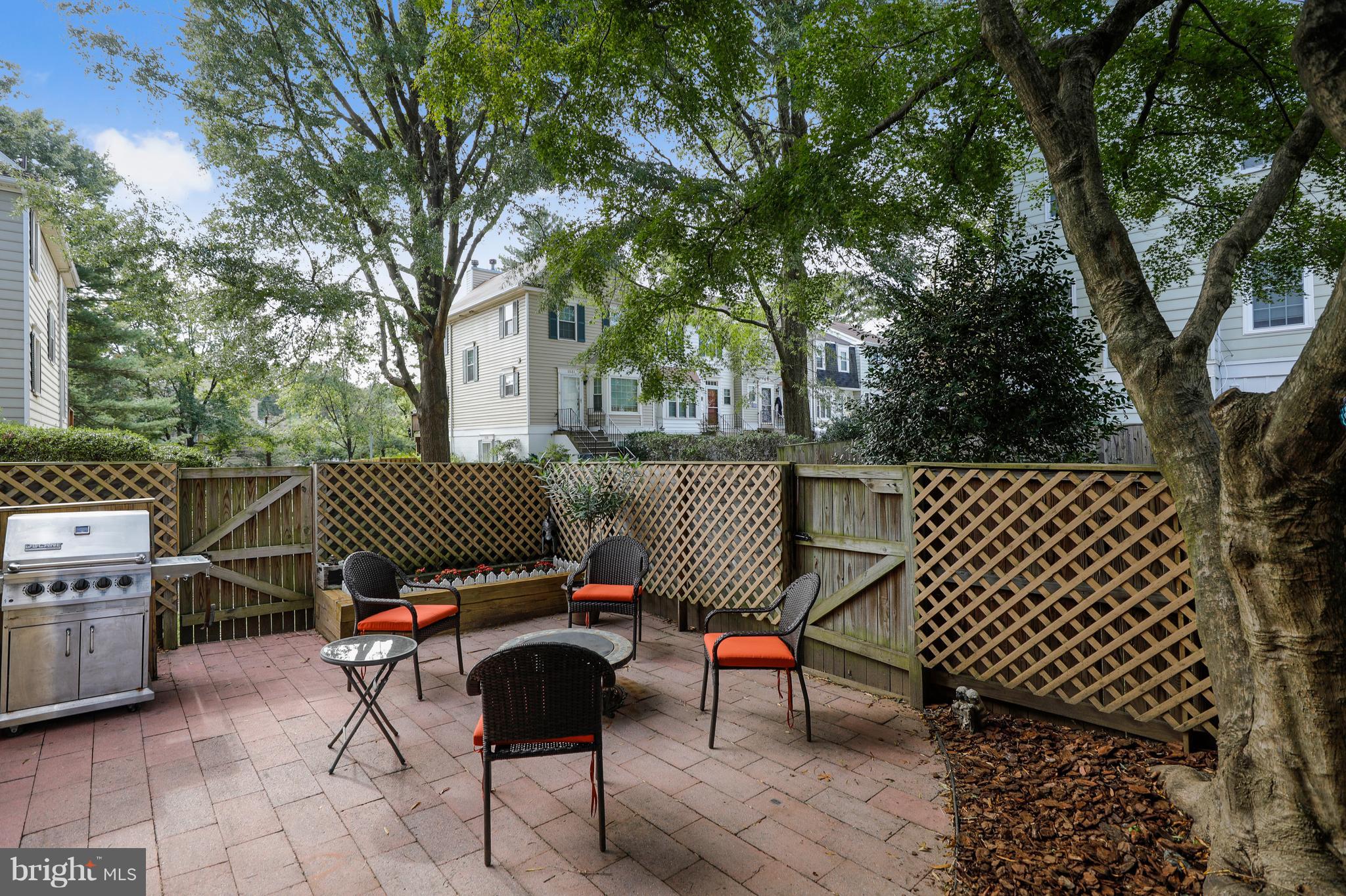 CROFTON MEWS CONDO - Residential