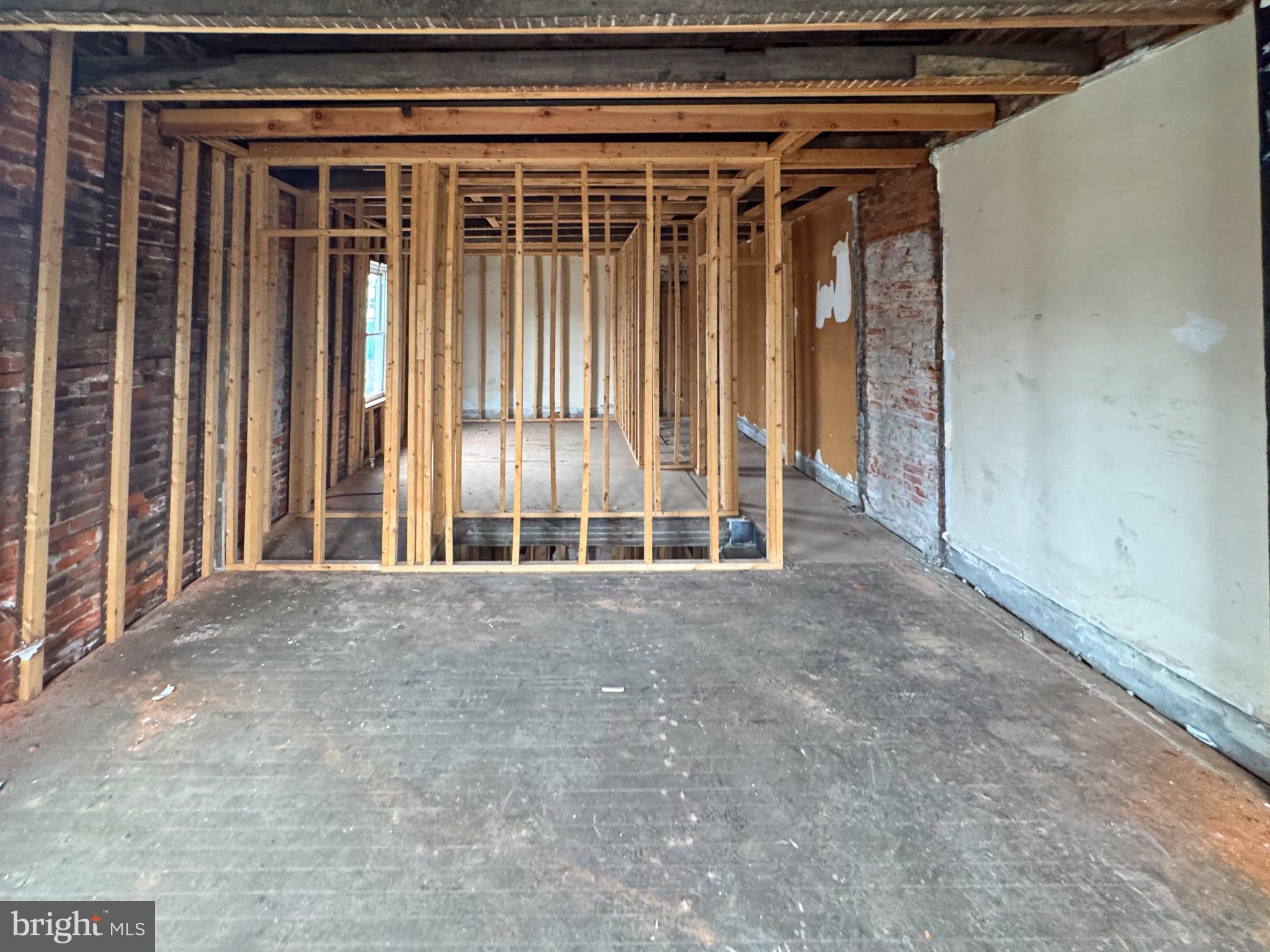 ELMWOOD PARK - Residential Income