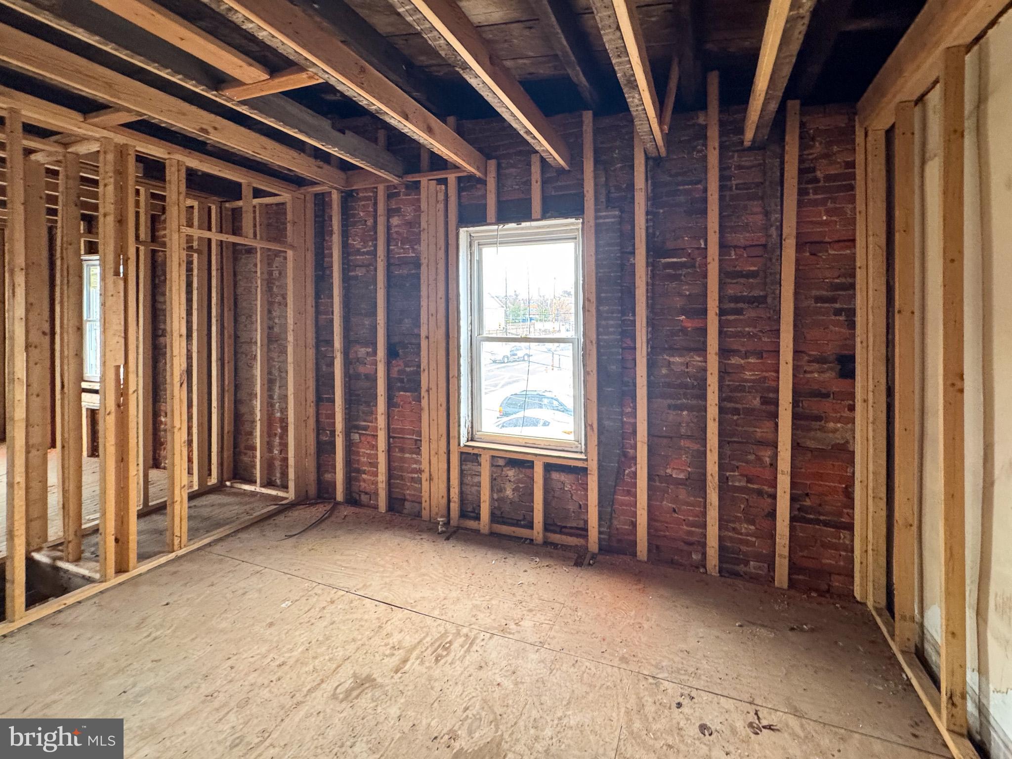 ELMWOOD PARK - Residential Income