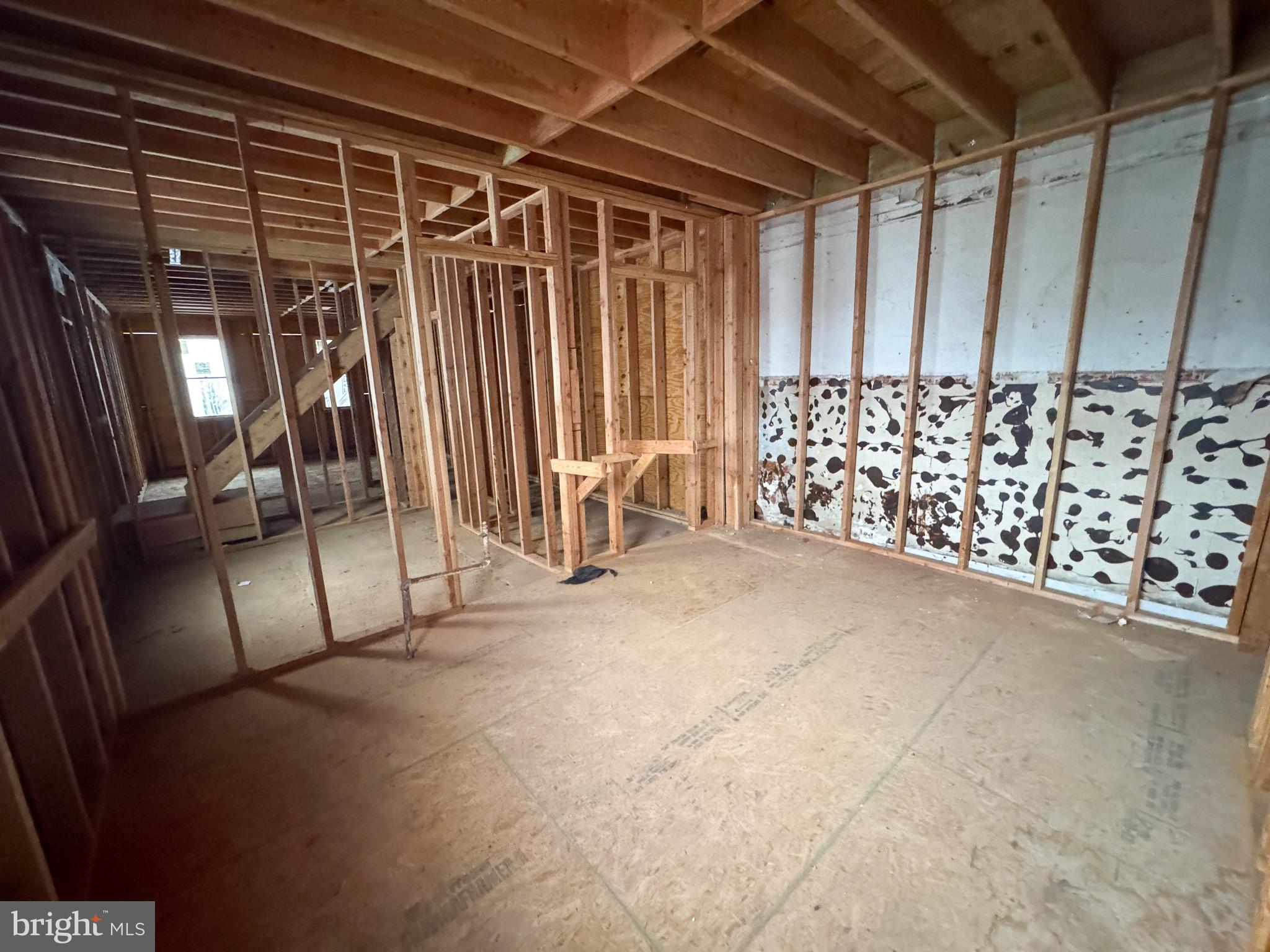 ELMWOOD PARK - Residential Income