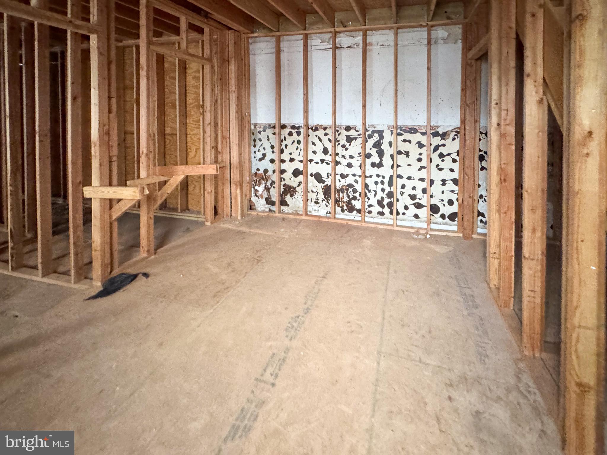 ELMWOOD PARK - Residential Income