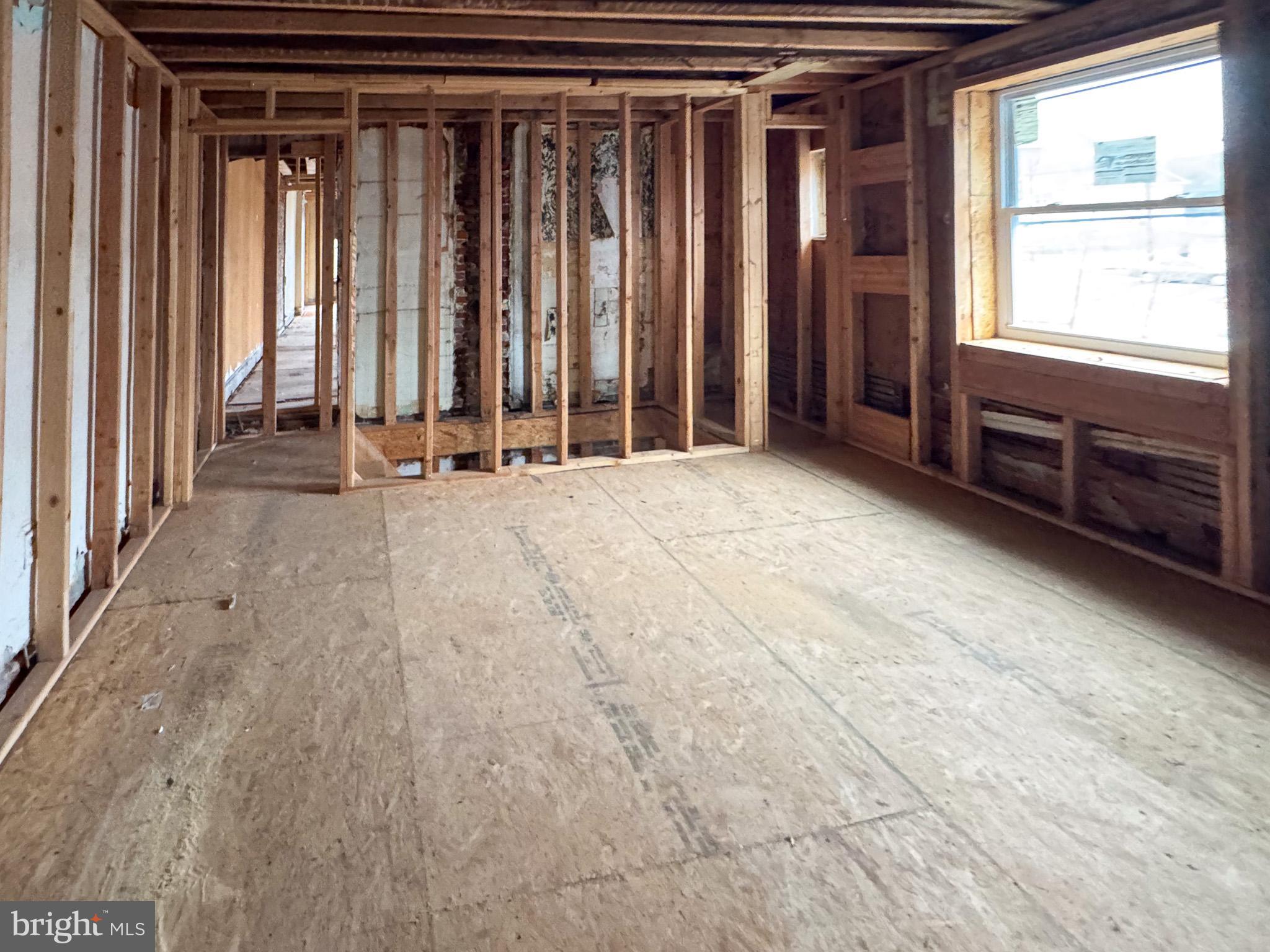 ELMWOOD PARK - Residential Income