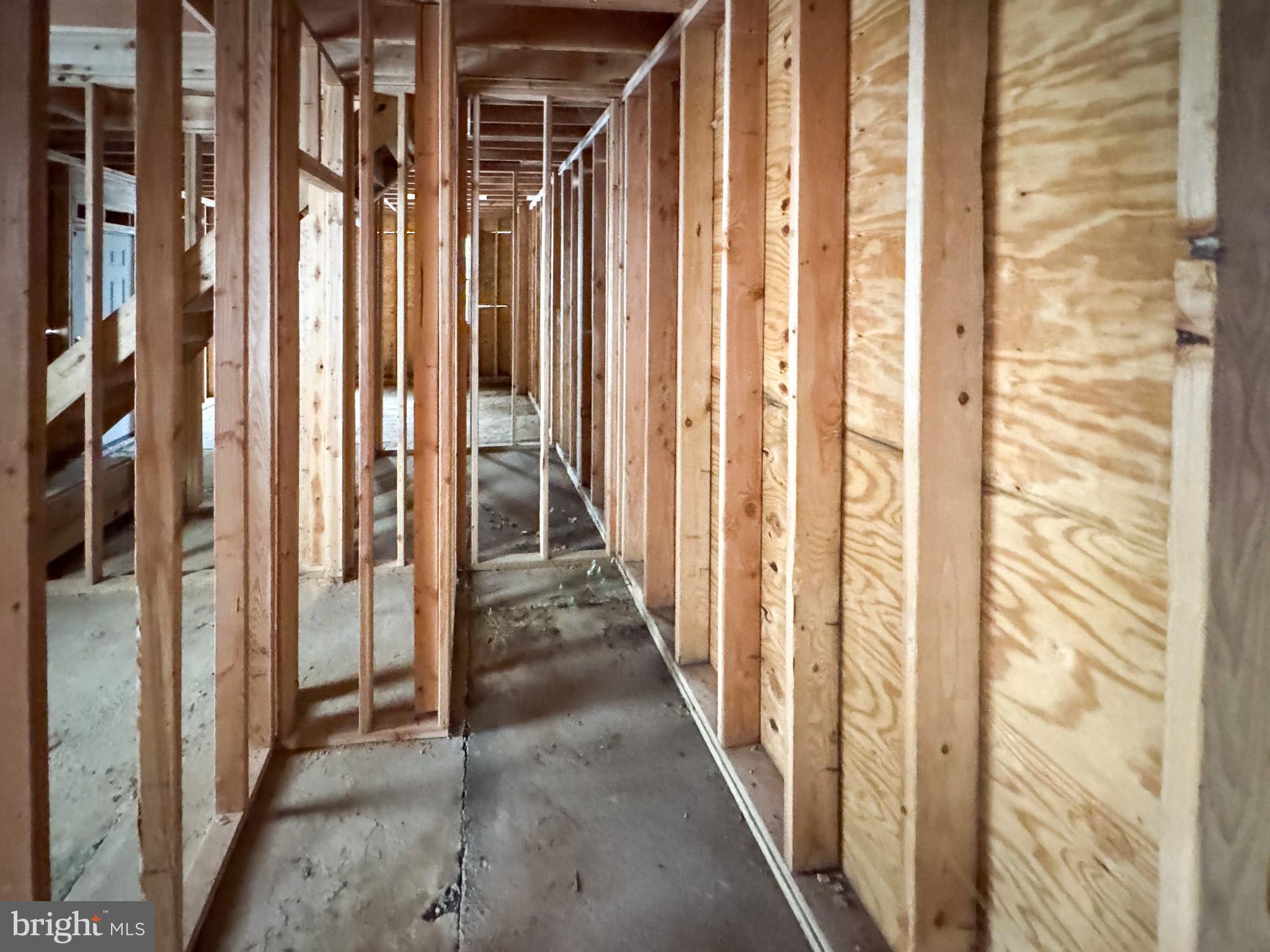 ELMWOOD PARK - Residential Income