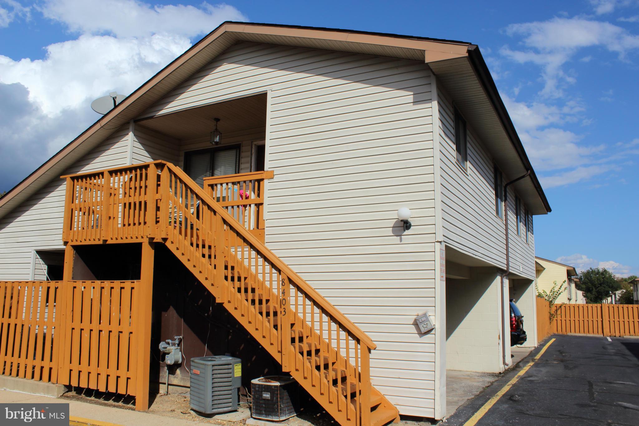 PINEWOOD LAWNS - Residential