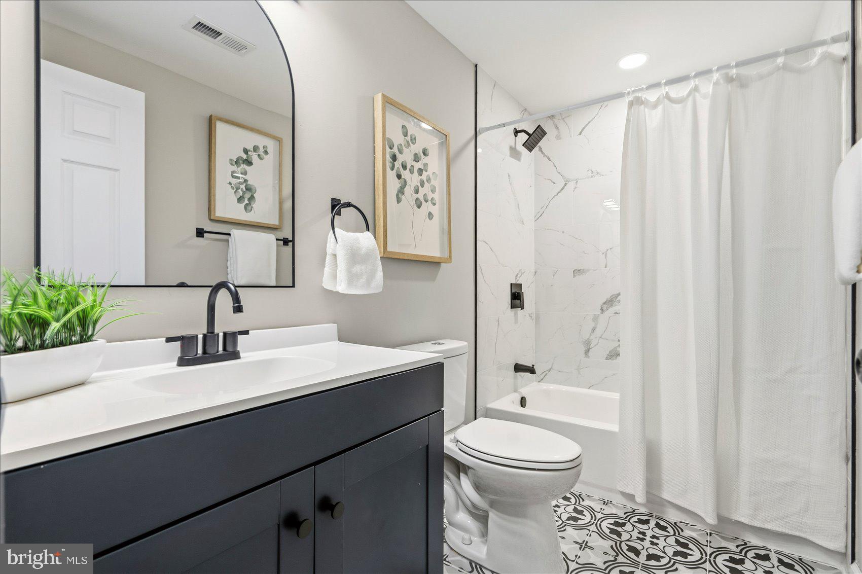 HARBOUR OAKS - Residential