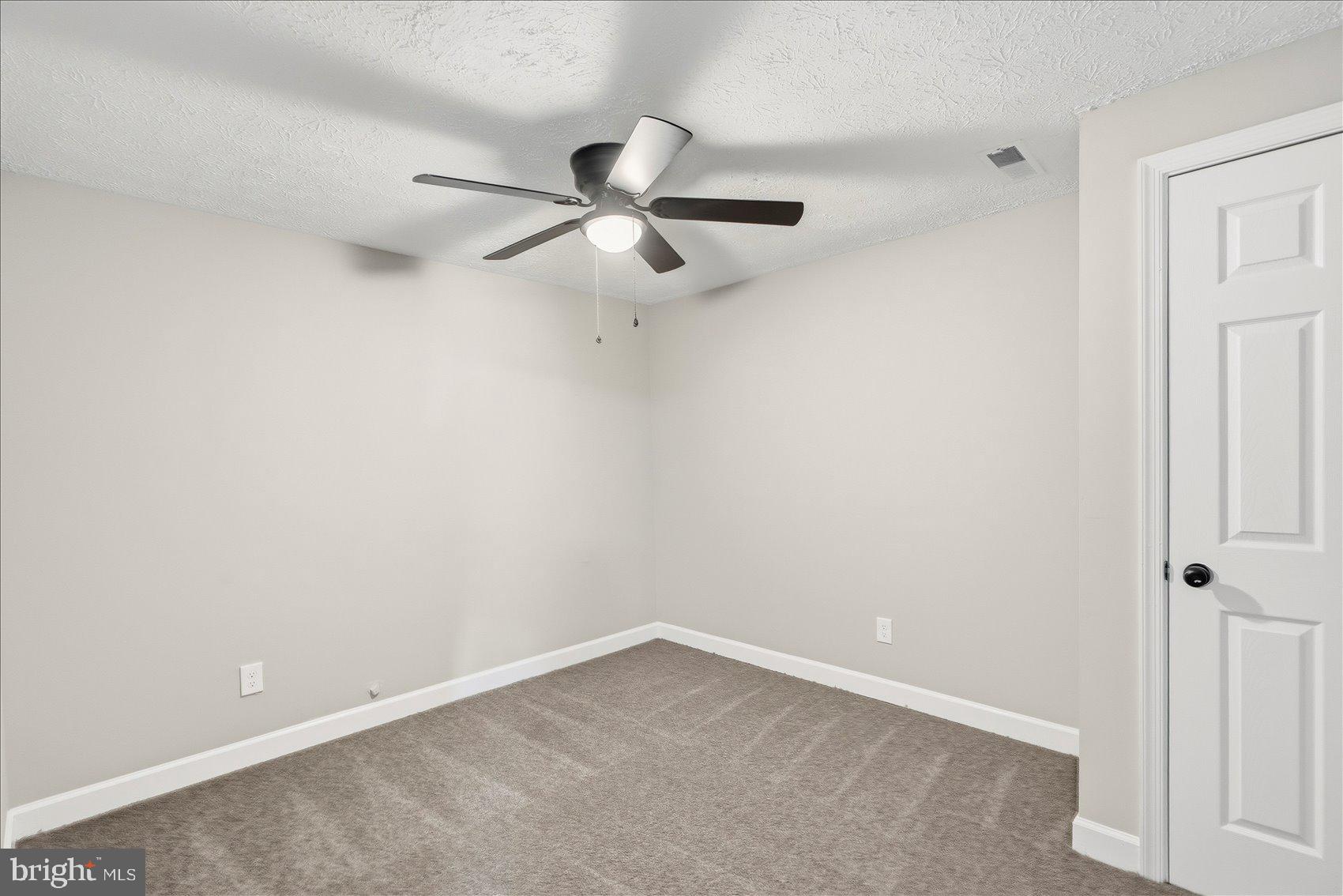 HARBOUR OAKS - Residential