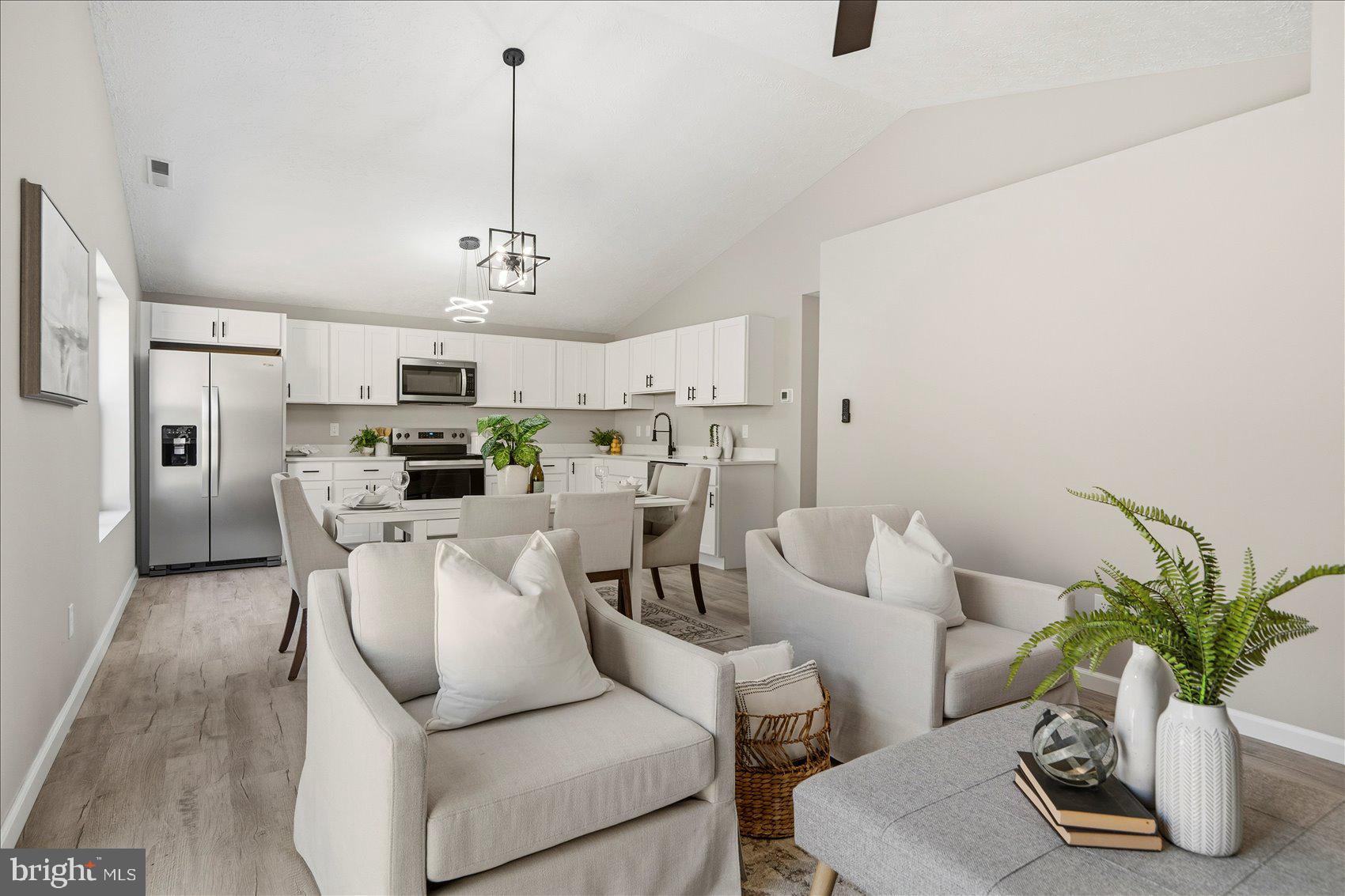 HARBOUR OAKS - Residential