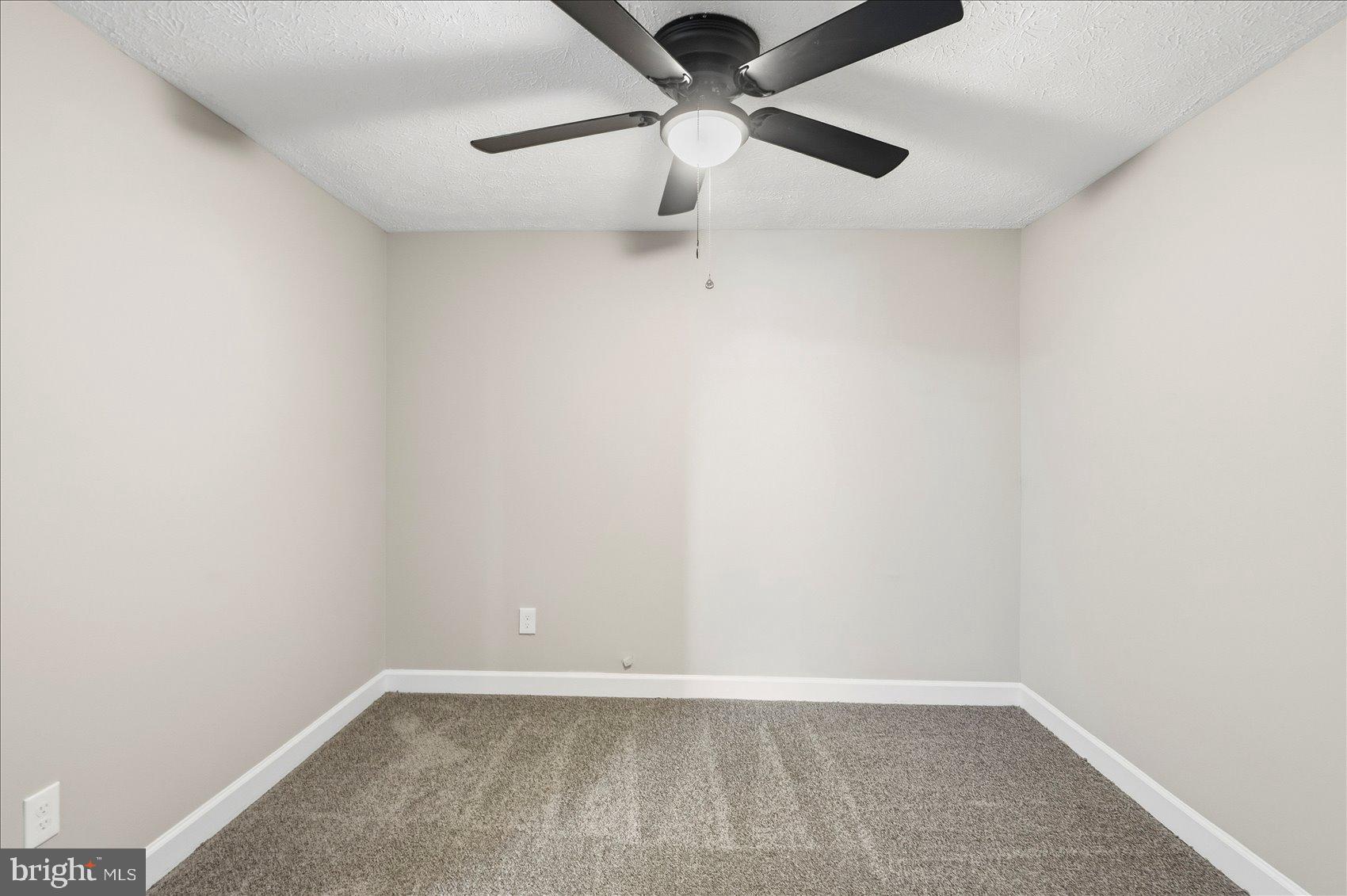 HARBOUR OAKS - Residential