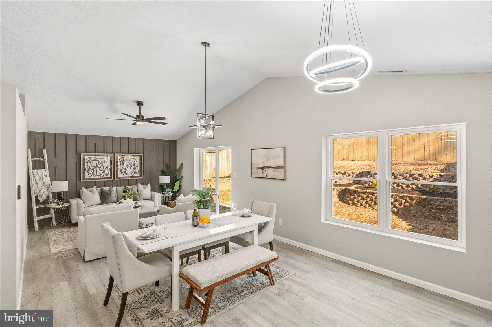 HARBOUR OAKS - Residential