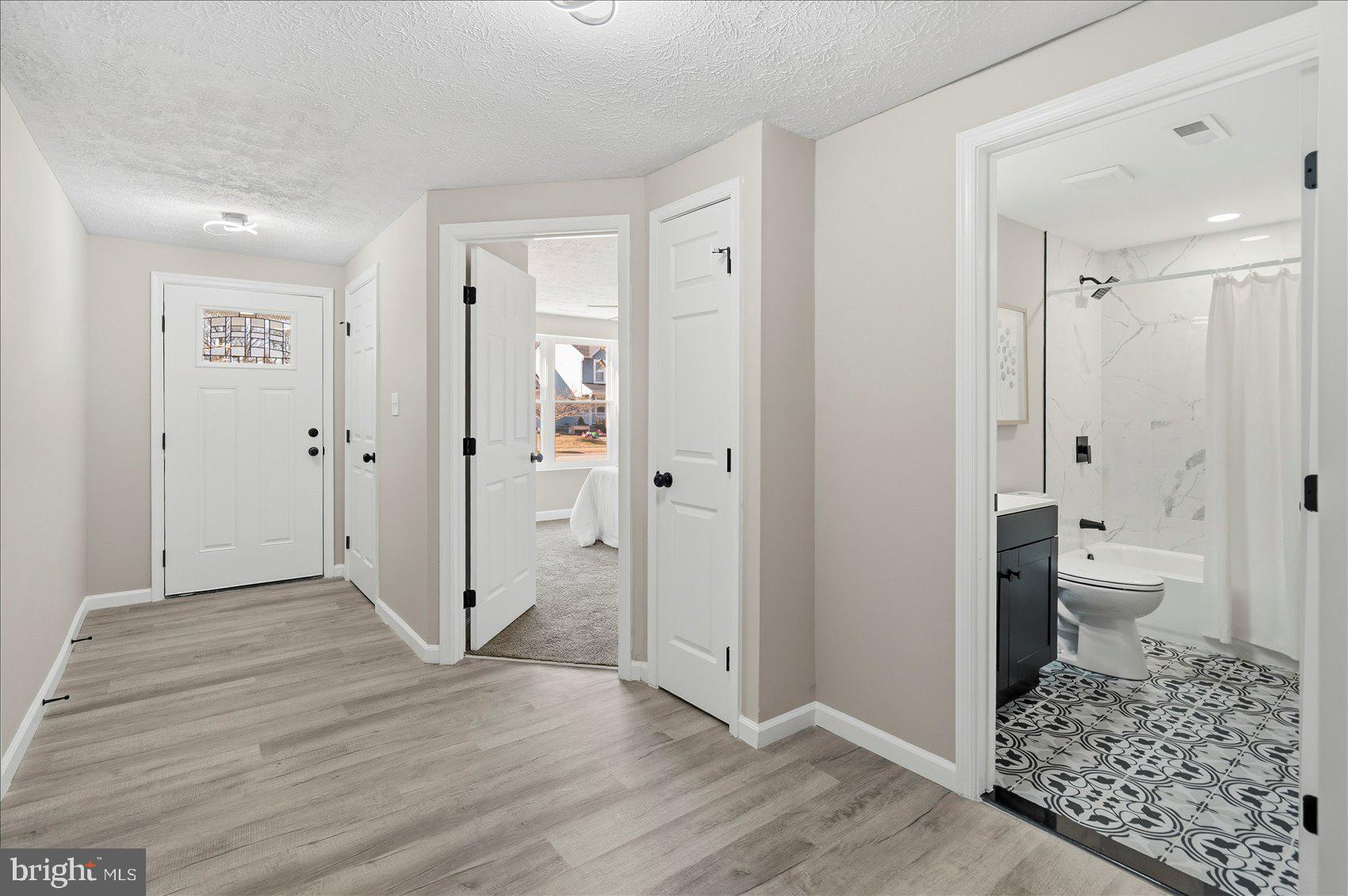 HARBOUR OAKS - Residential