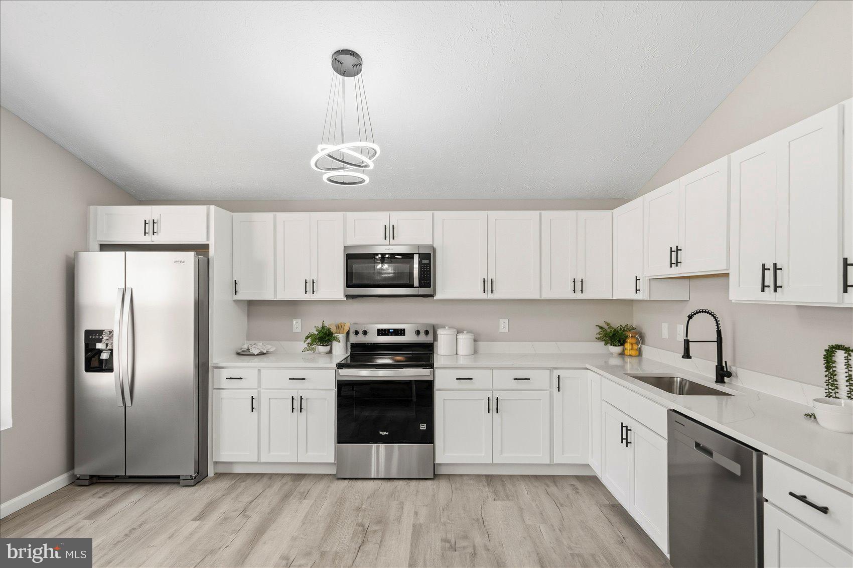 HARBOUR OAKS - Residential