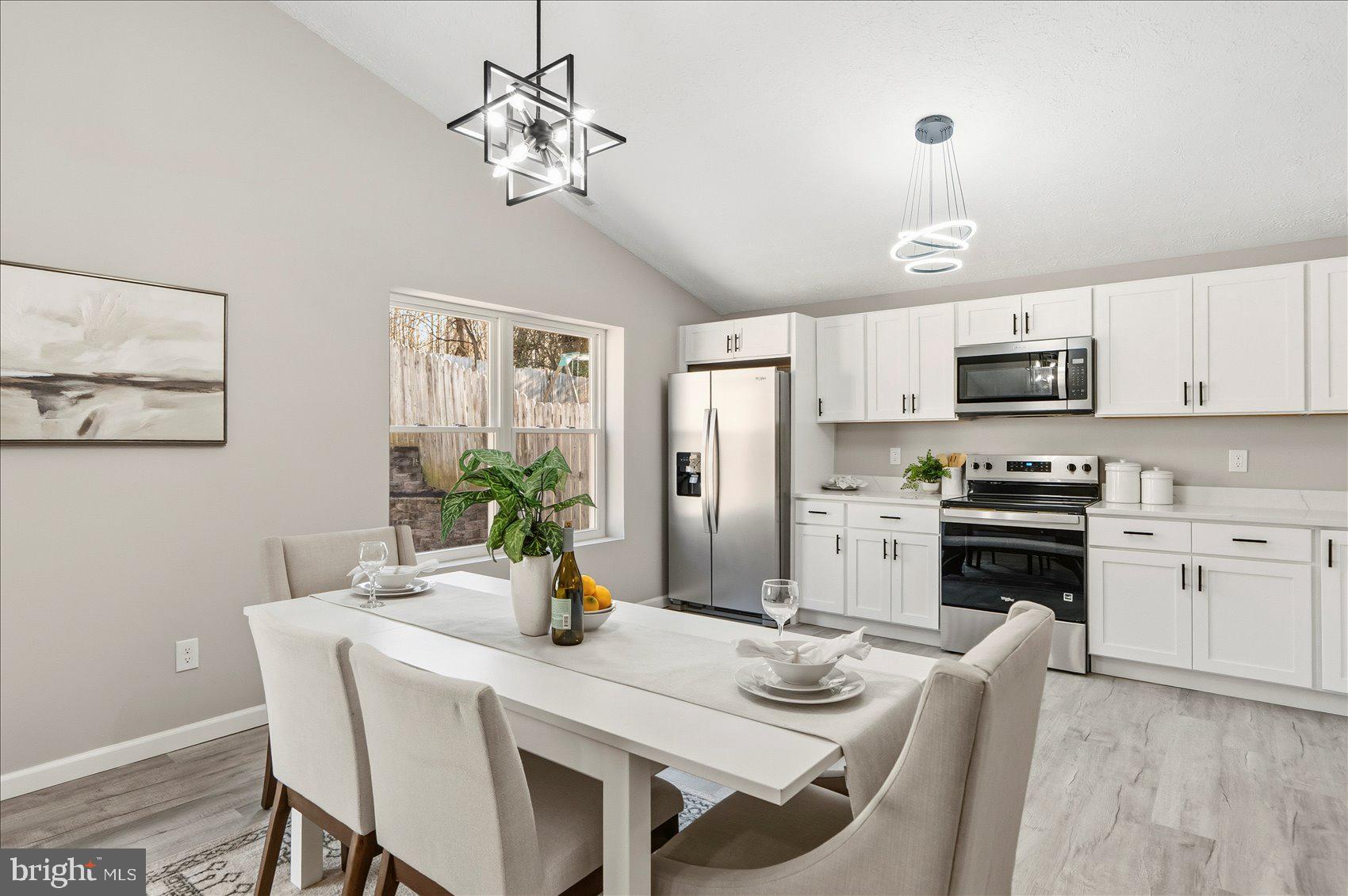 HARBOUR OAKS - Residential