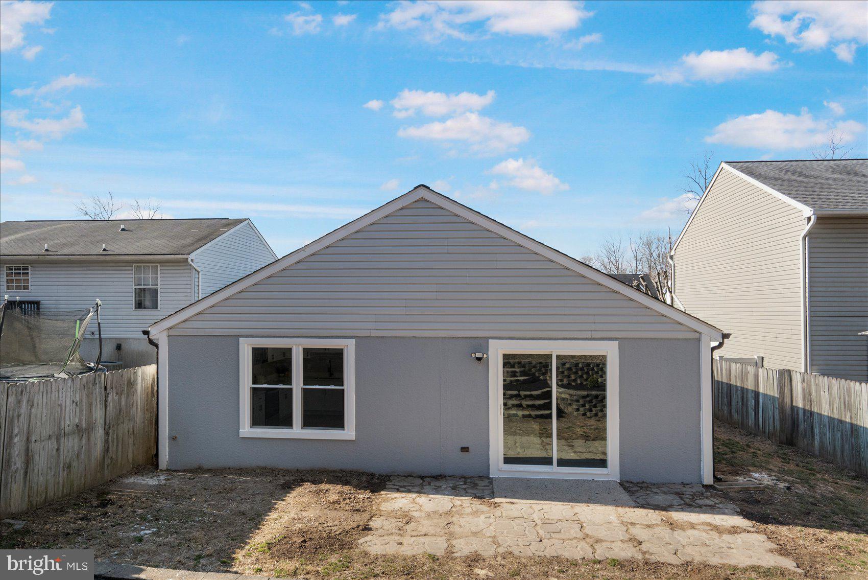 HARBOUR OAKS - Residential