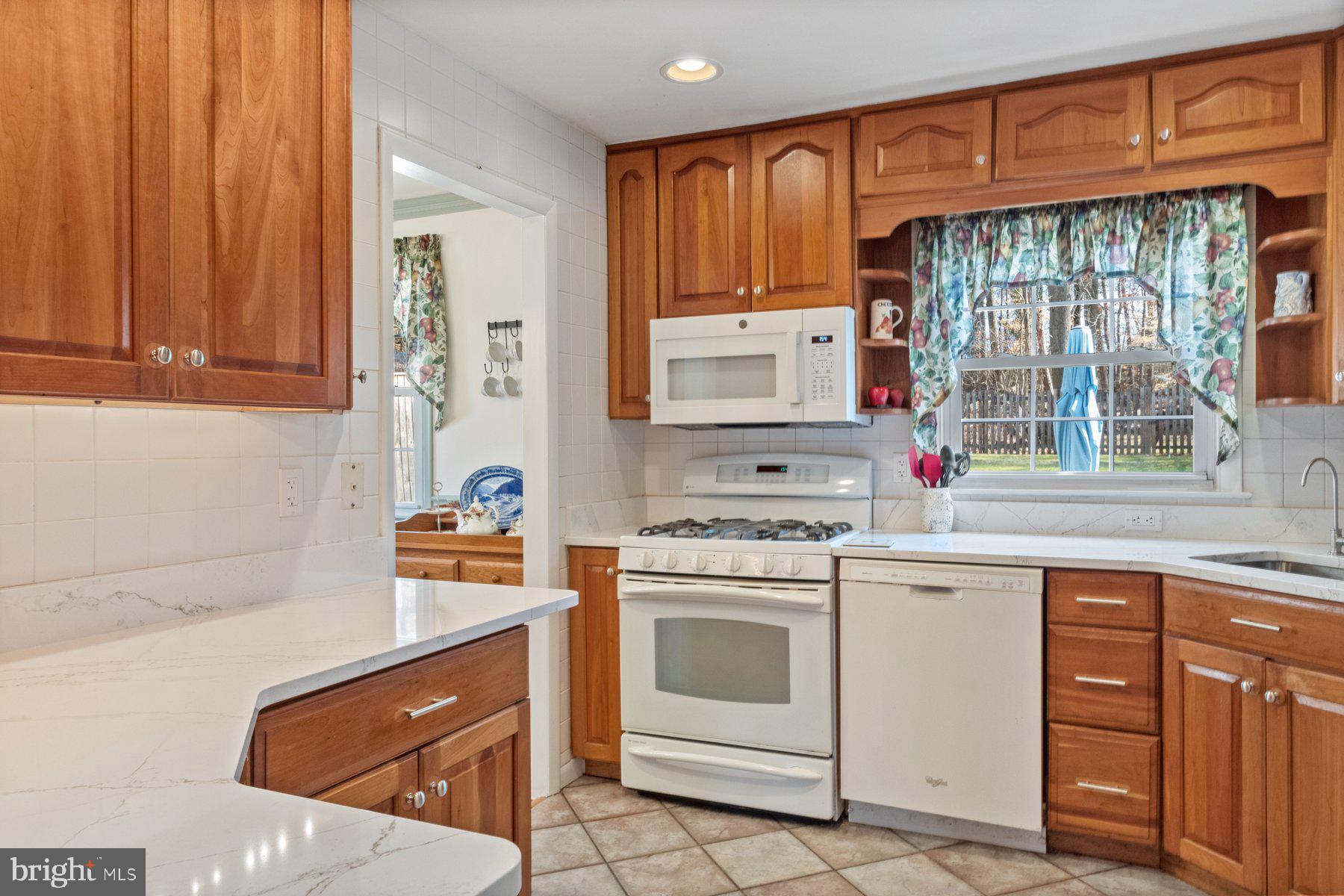 DEVERE ESTATES - Residential