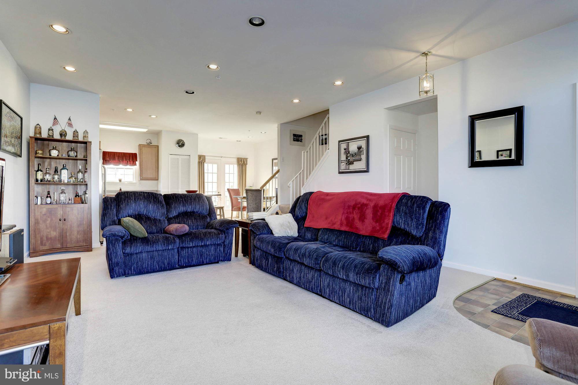 NANTUCKET MEWS @ CROFTON - Residential