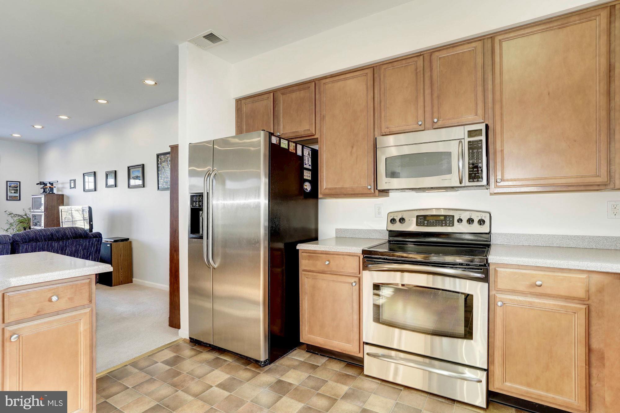 NANTUCKET MEWS @ CROFTON - Residential