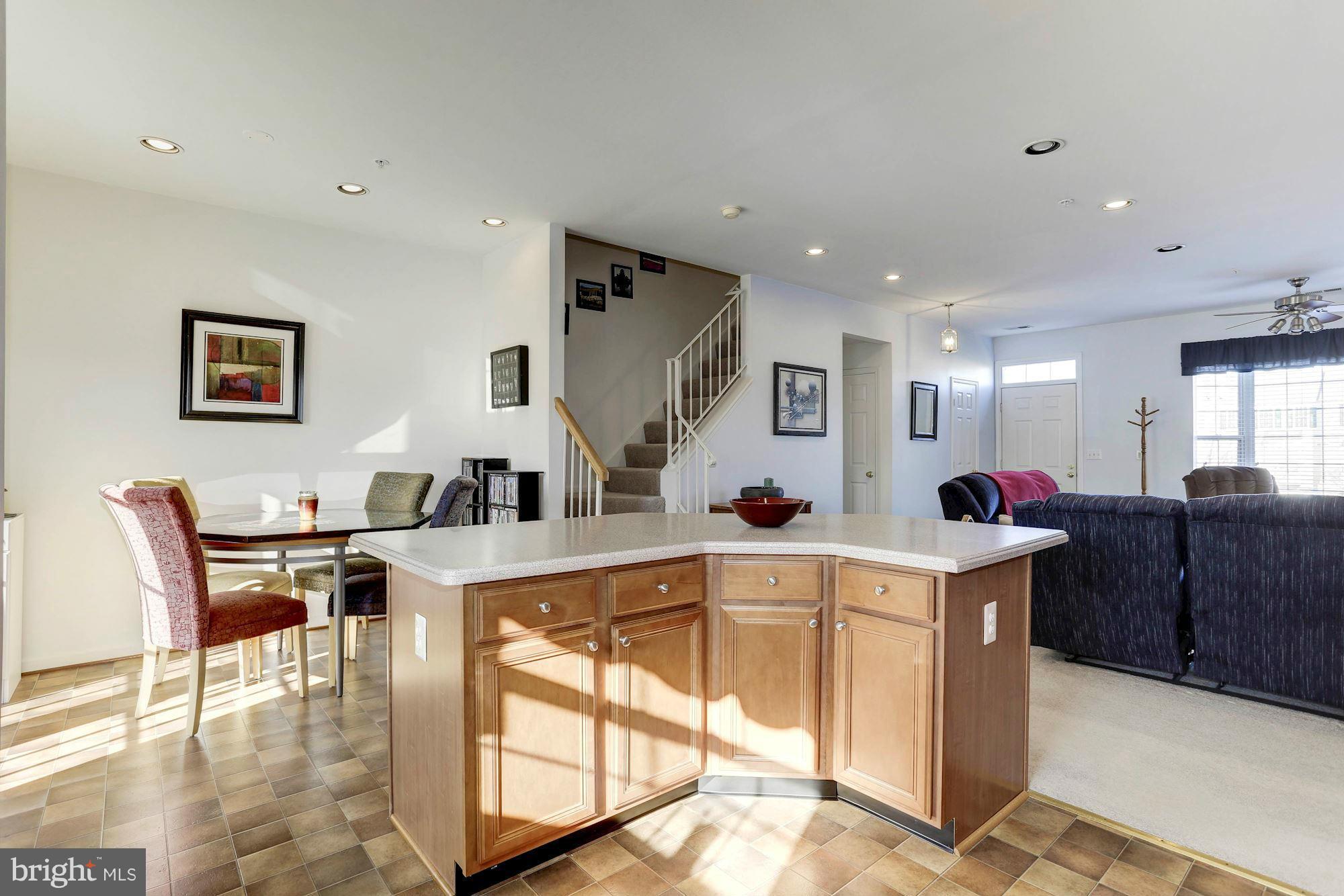 NANTUCKET MEWS @ CROFTON - Residential