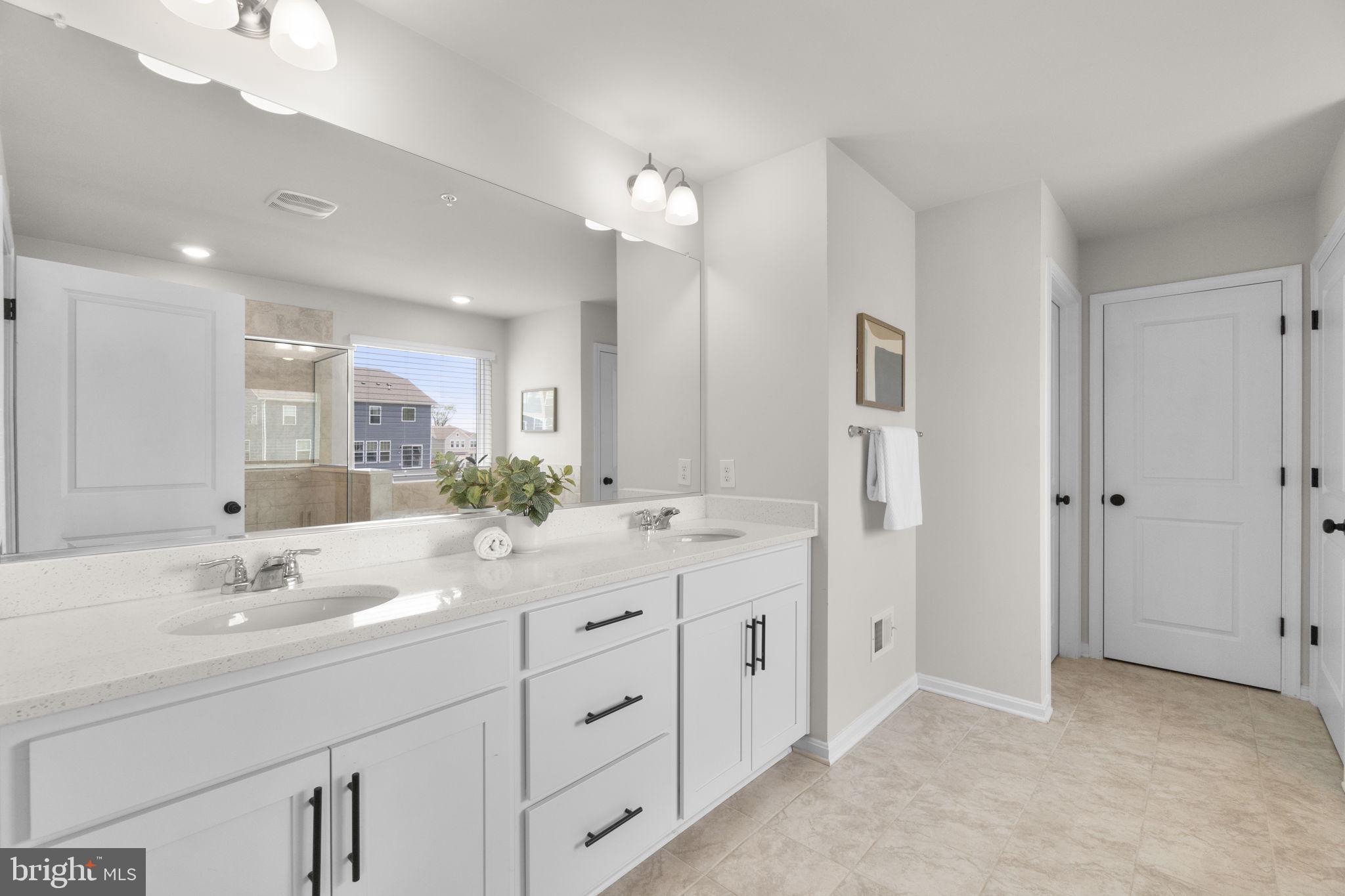 STONEGATE - Residential