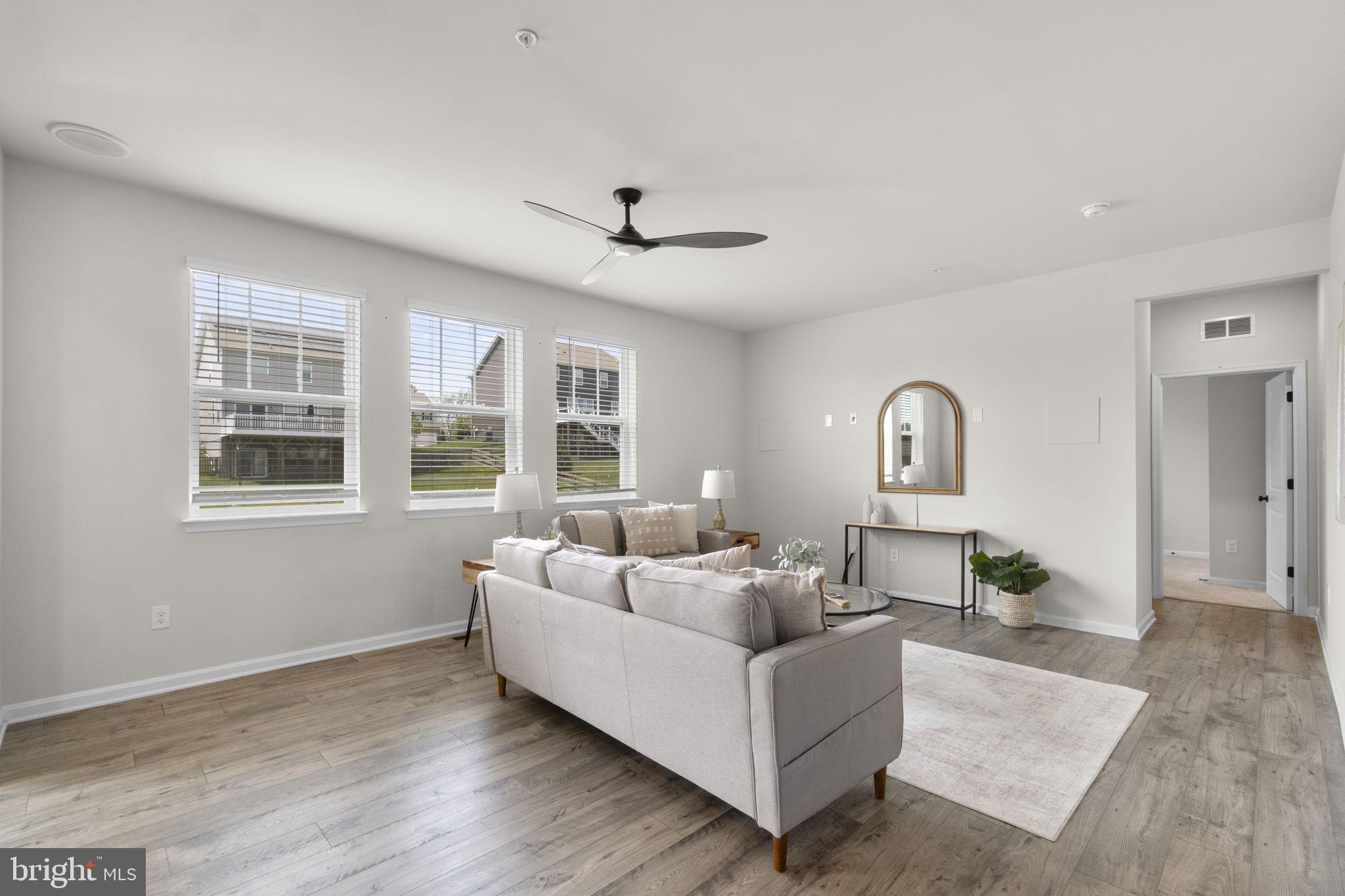 STONEGATE - Residential