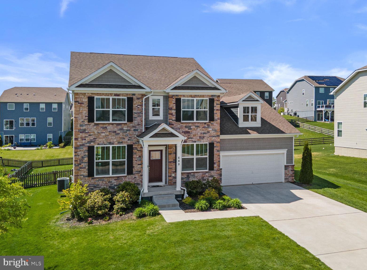 STONEGATE - Residential