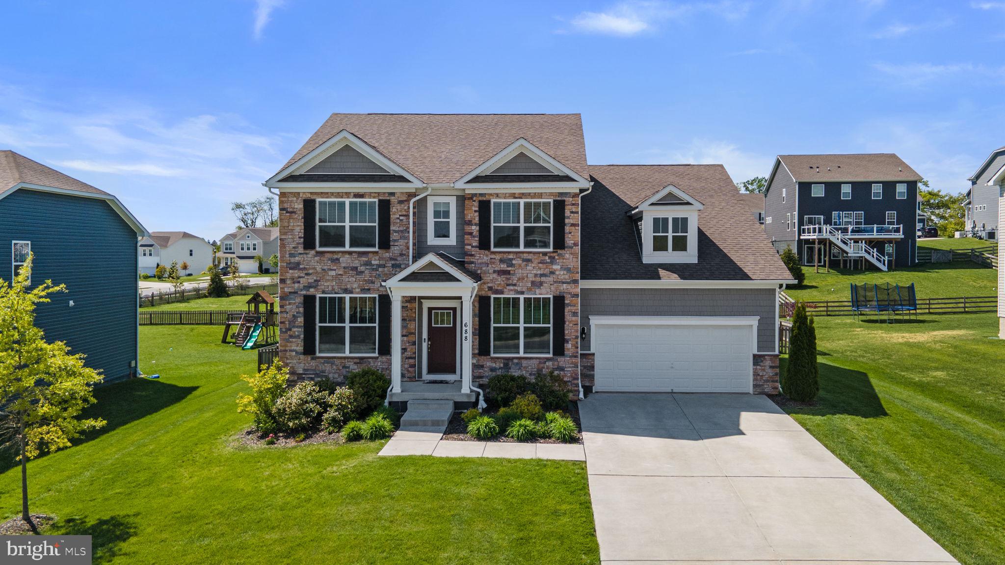 STONEGATE - Residential