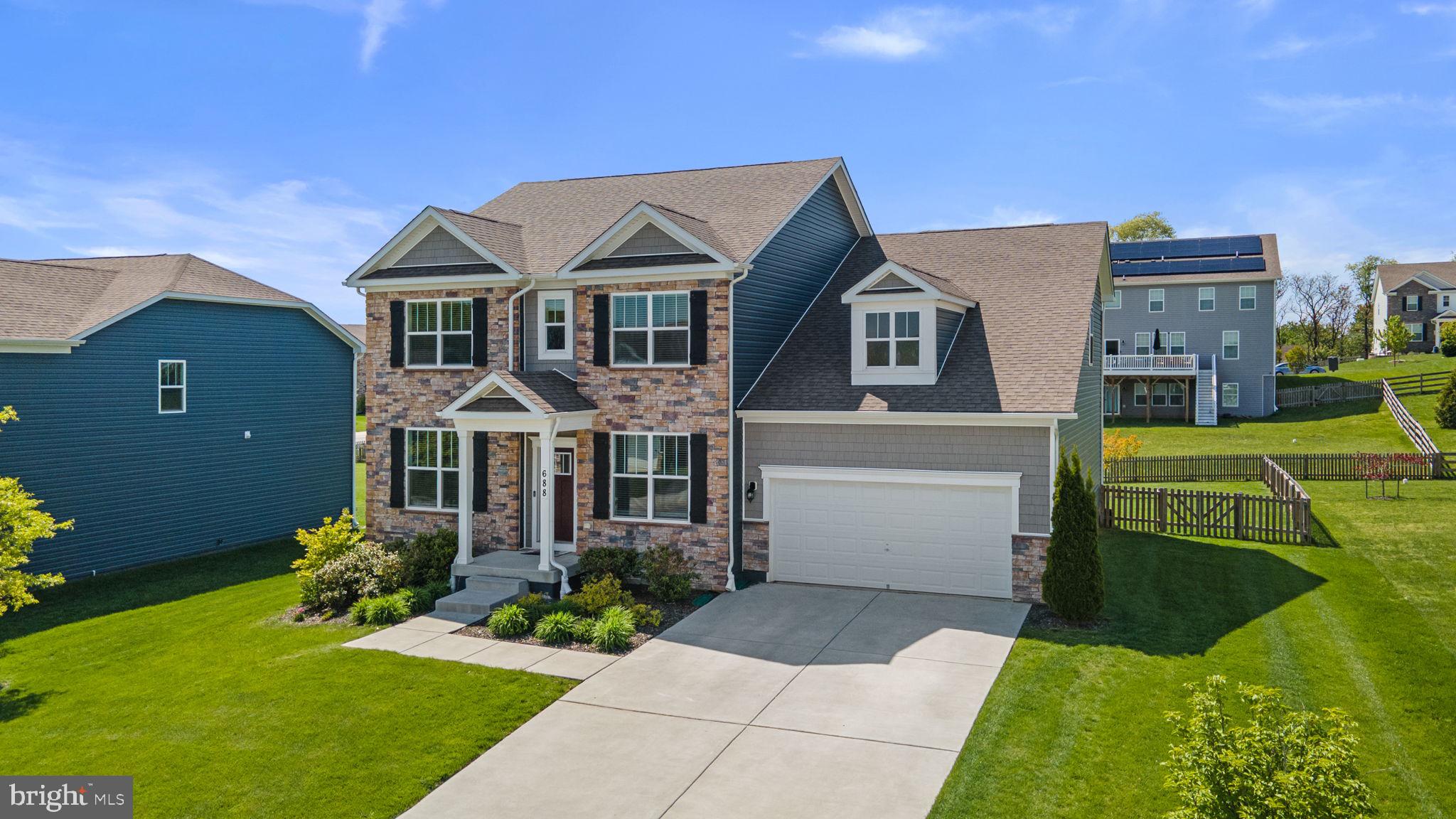STONEGATE - Residential