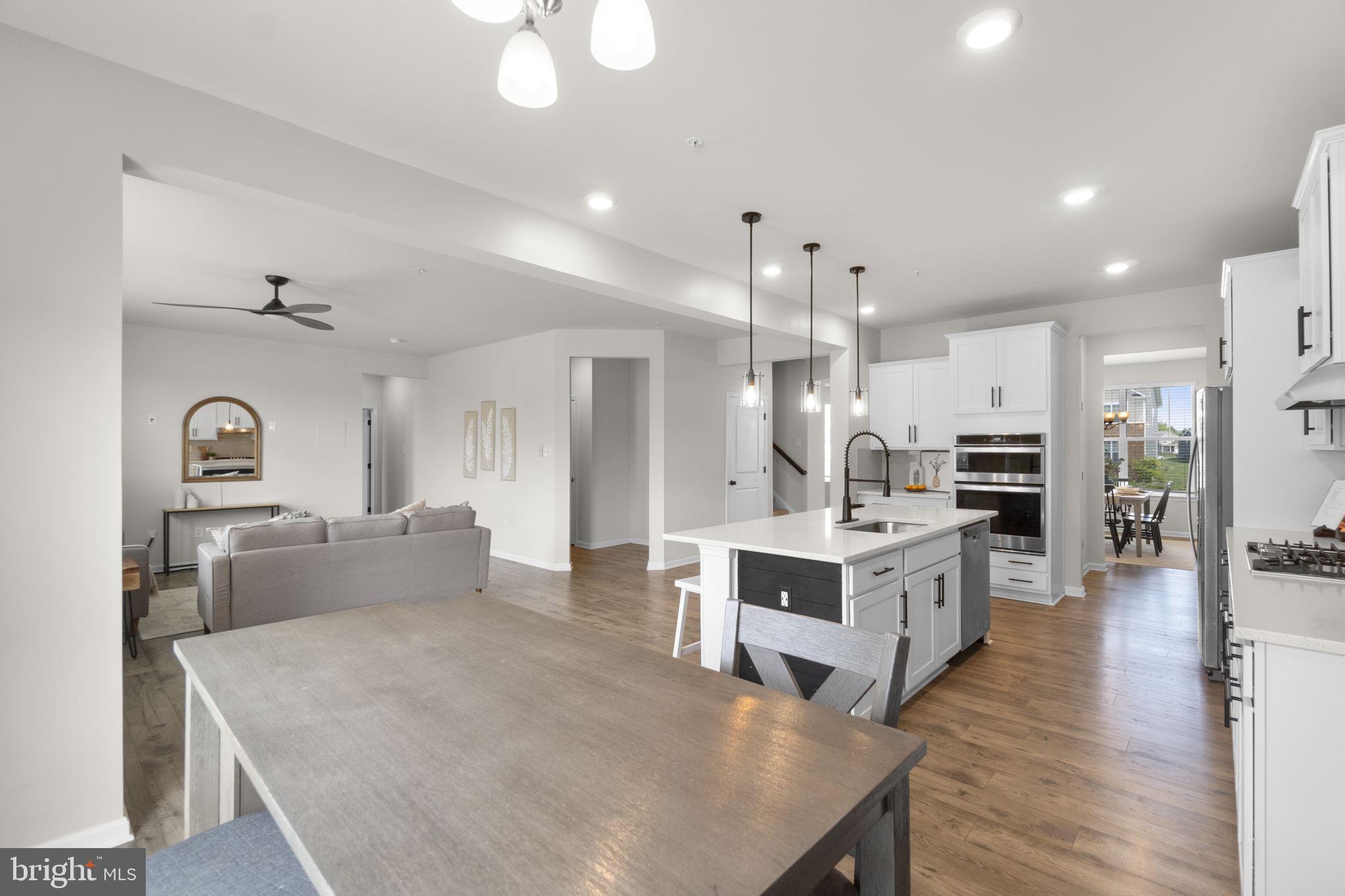 STONEGATE - Residential