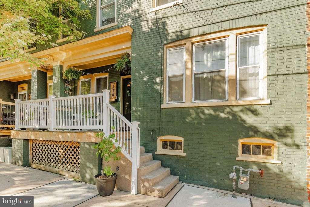 Photo of 114 N Marshall Street, Lancaster, PA 17602 (MLS # PALA2058612)