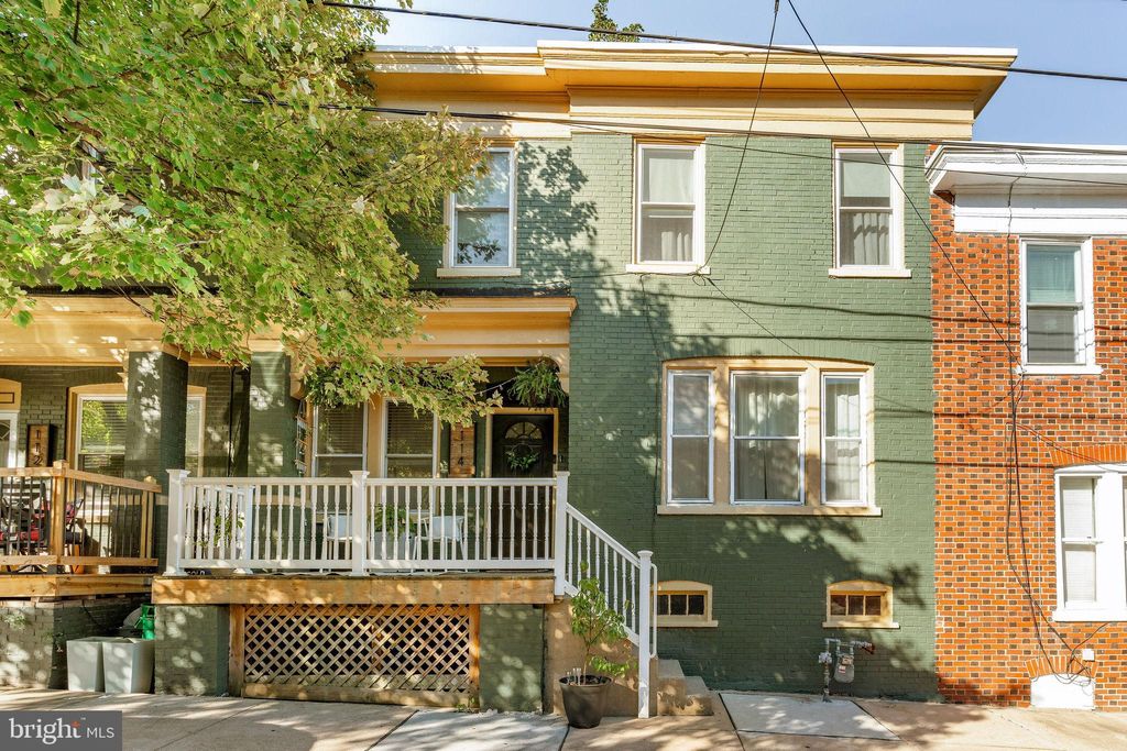 Photo of 114 N Marshall Street, Lancaster, PA 17602 (MLS # PALA2058612)