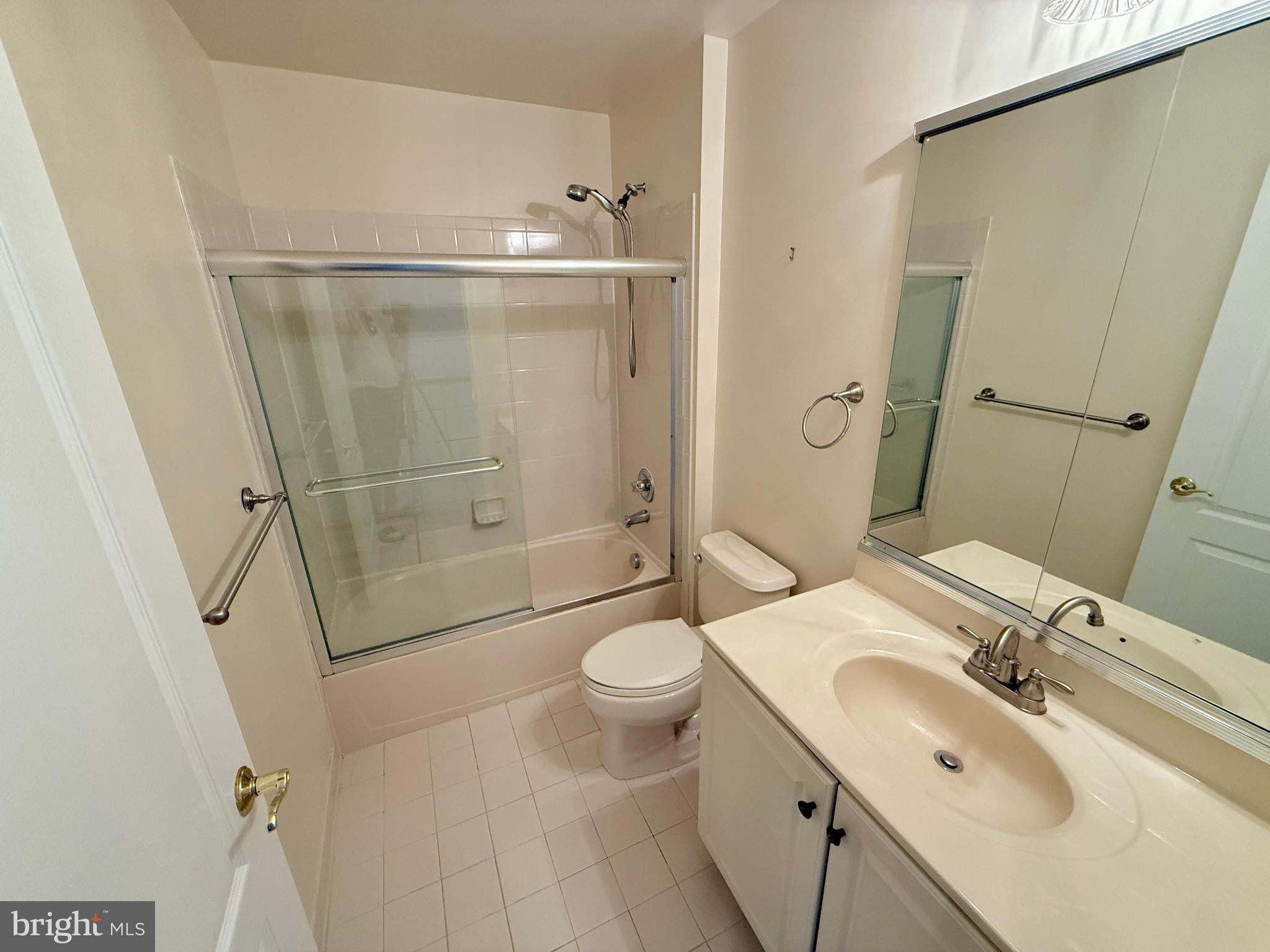 DOMINION VALLEY COUNTRY CLUB - Residential Lease