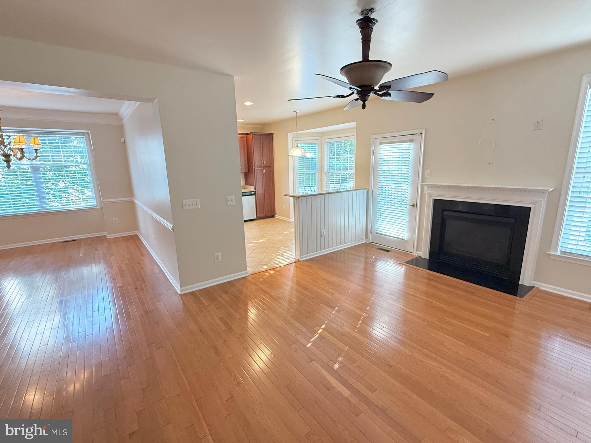 DOMINION VALLEY COUNTRY CLUB - Residential Lease