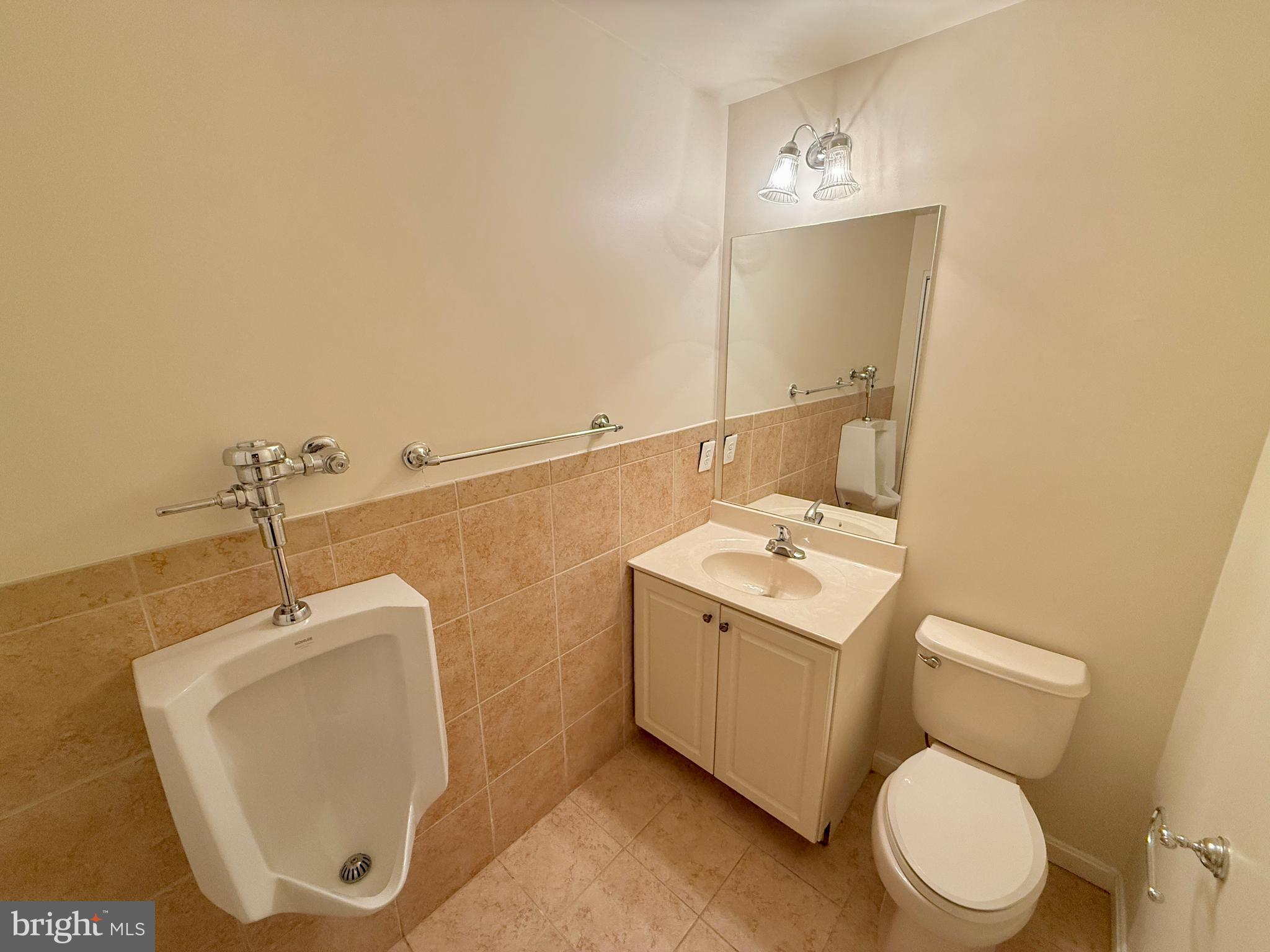 DOMINION VALLEY COUNTRY CLUB - Residential Lease