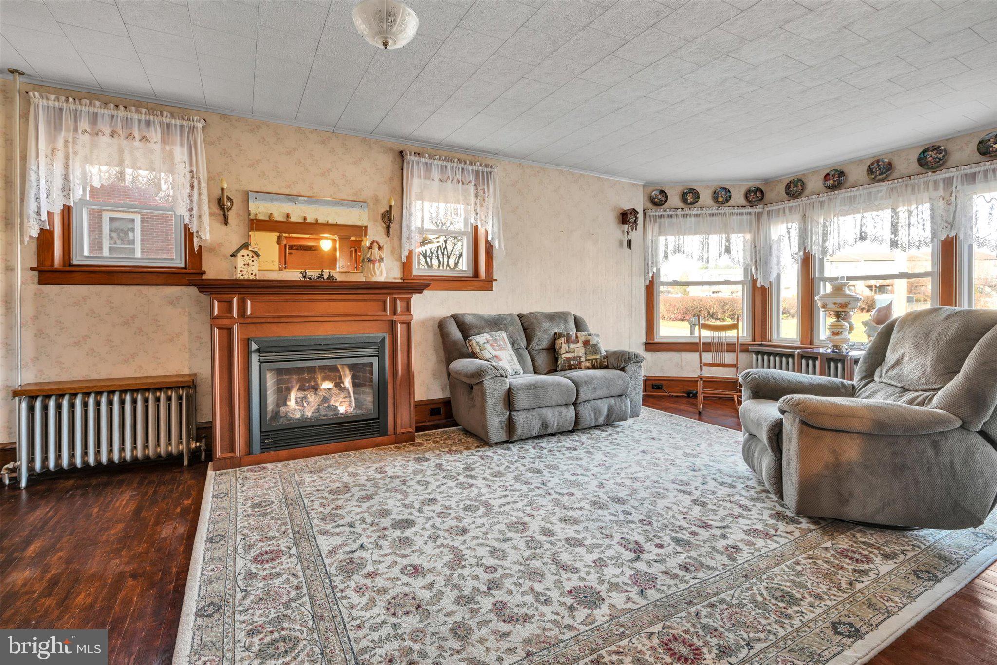 BLUE RIBBON FARMS - Residential
