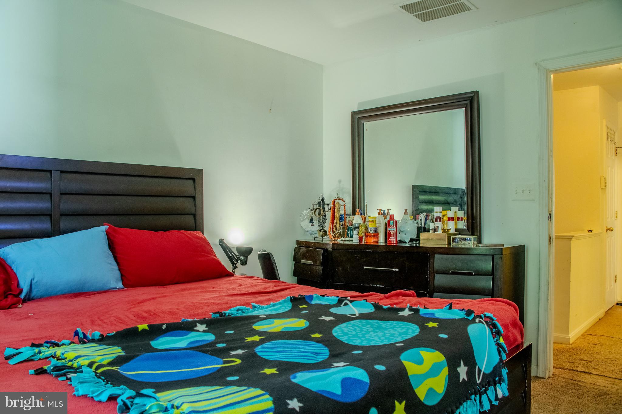 SEVEN OAKS - Residential