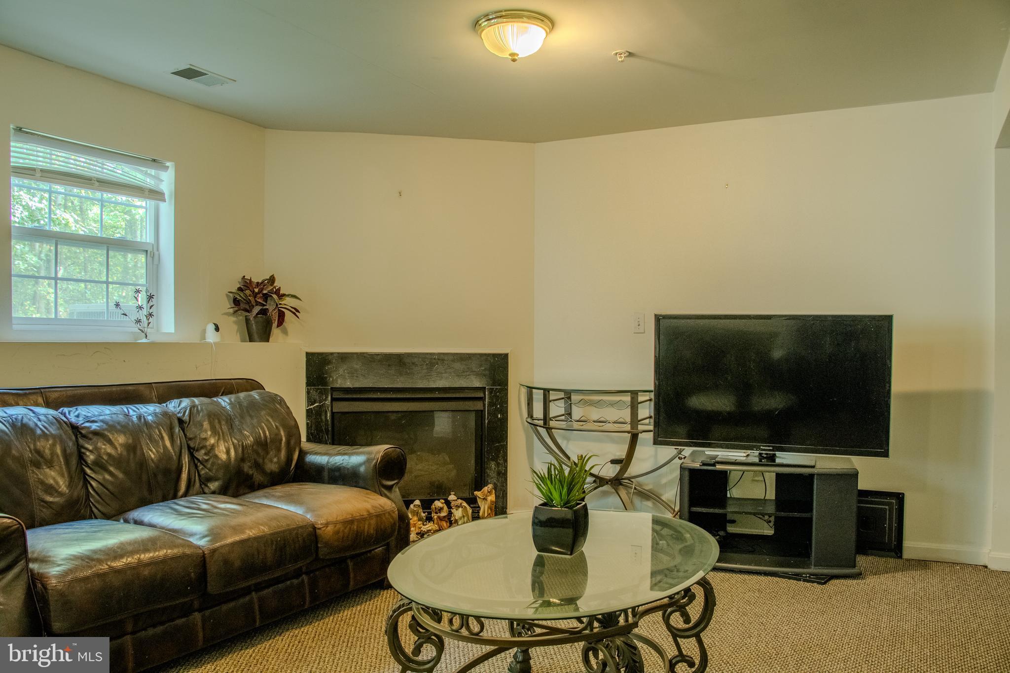 SEVEN OAKS - Residential