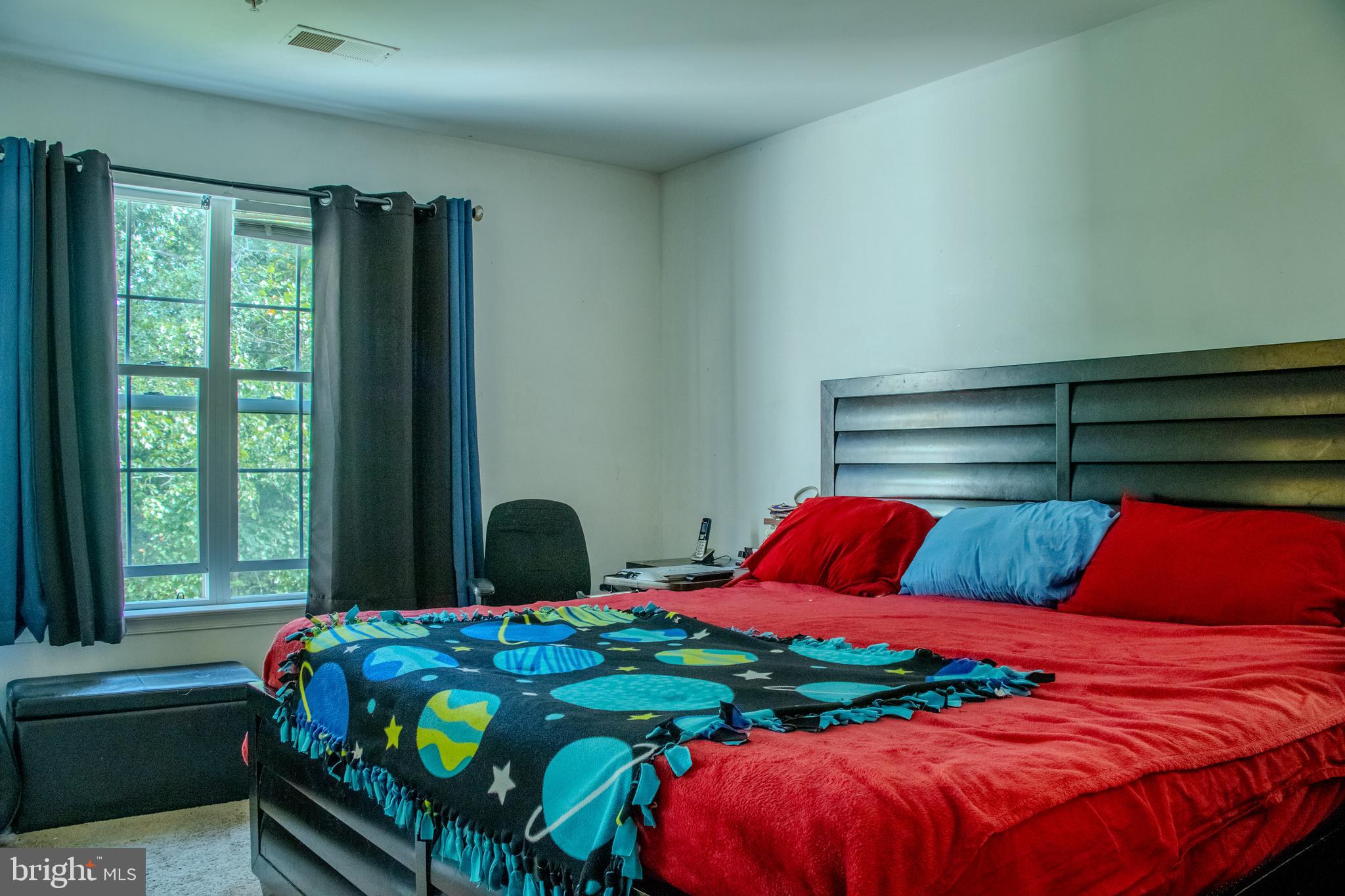 SEVEN OAKS - Residential