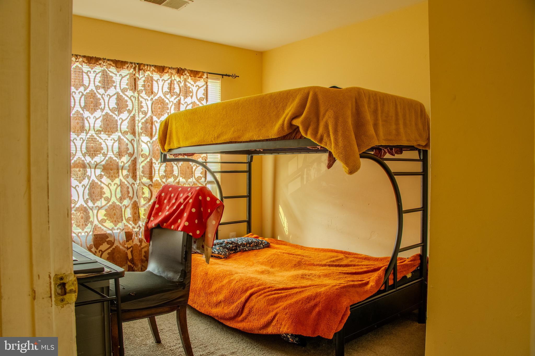 SEVEN OAKS - Residential