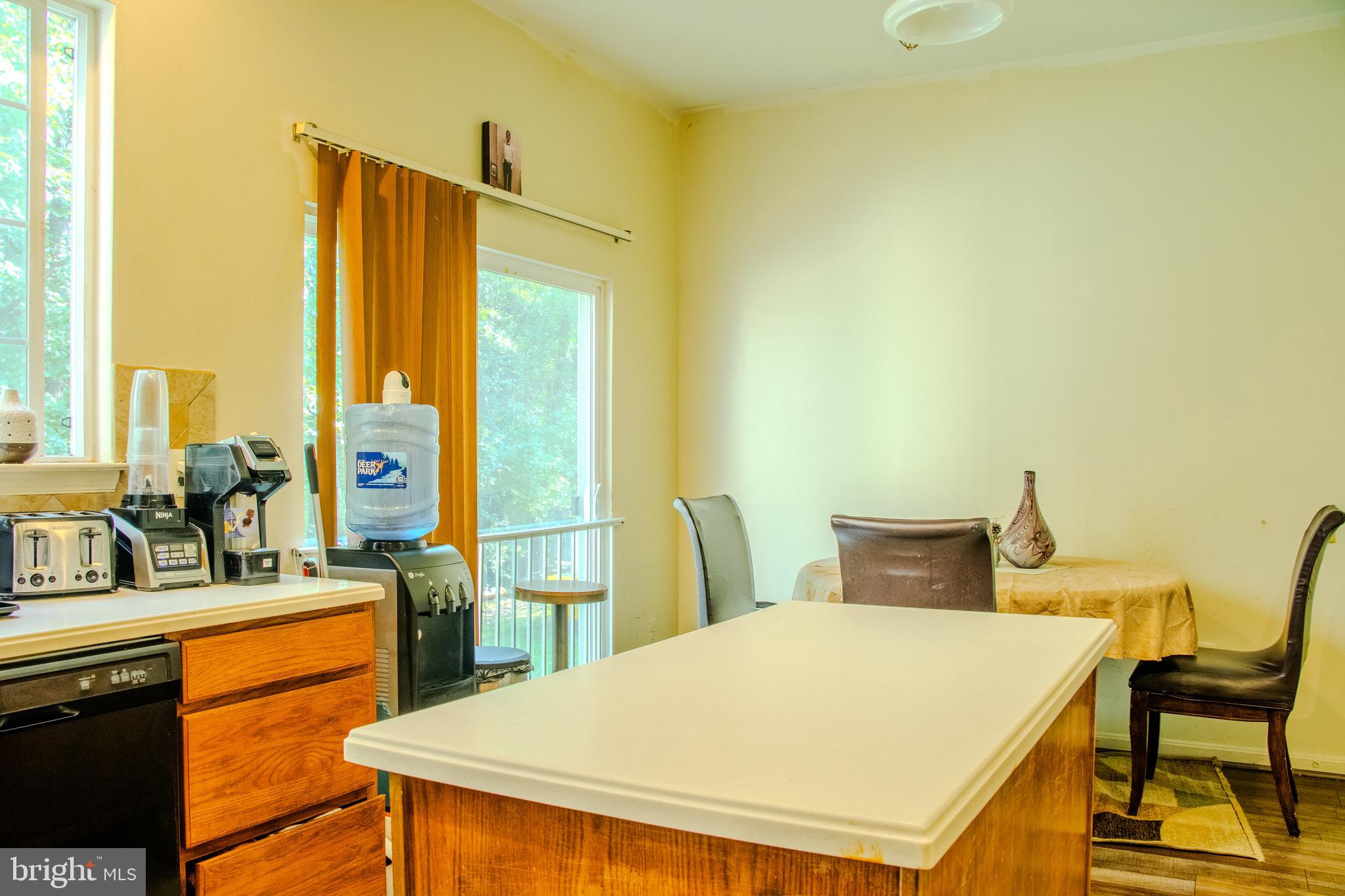 SEVEN OAKS - Residential