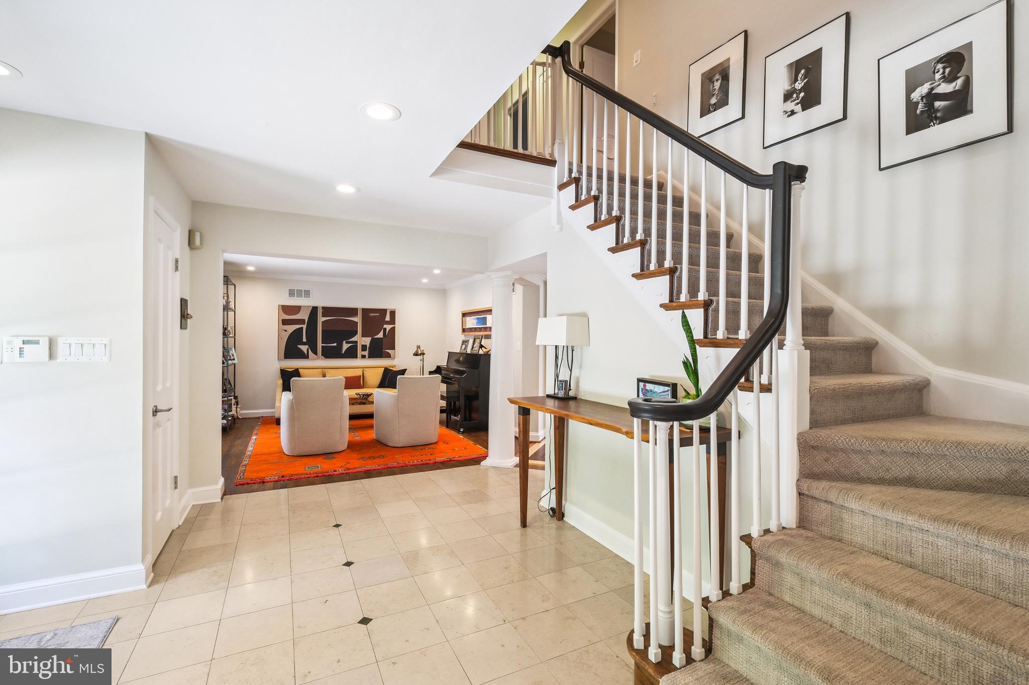 LUXMANOR - Residential