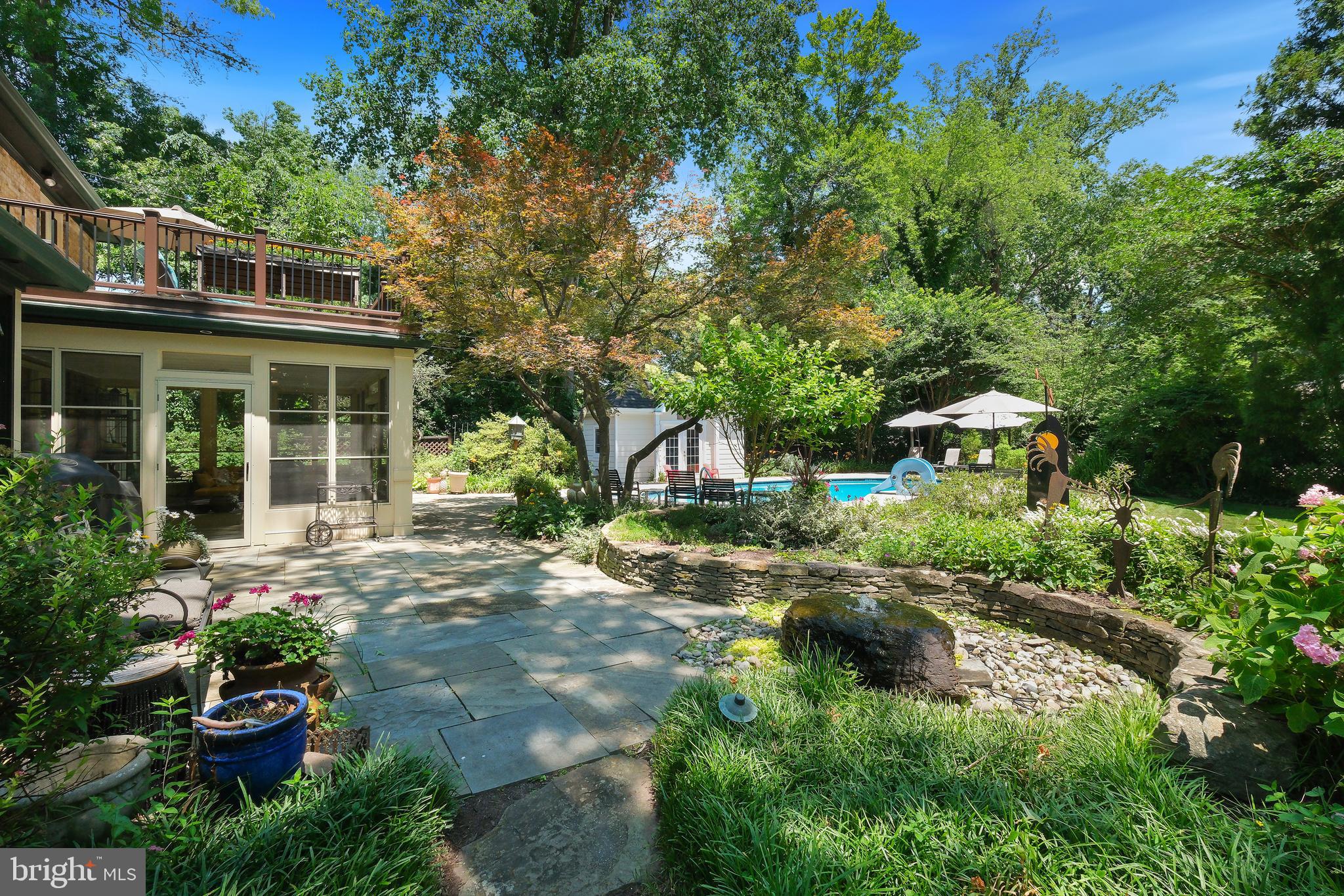 LUXMANOR - Residential