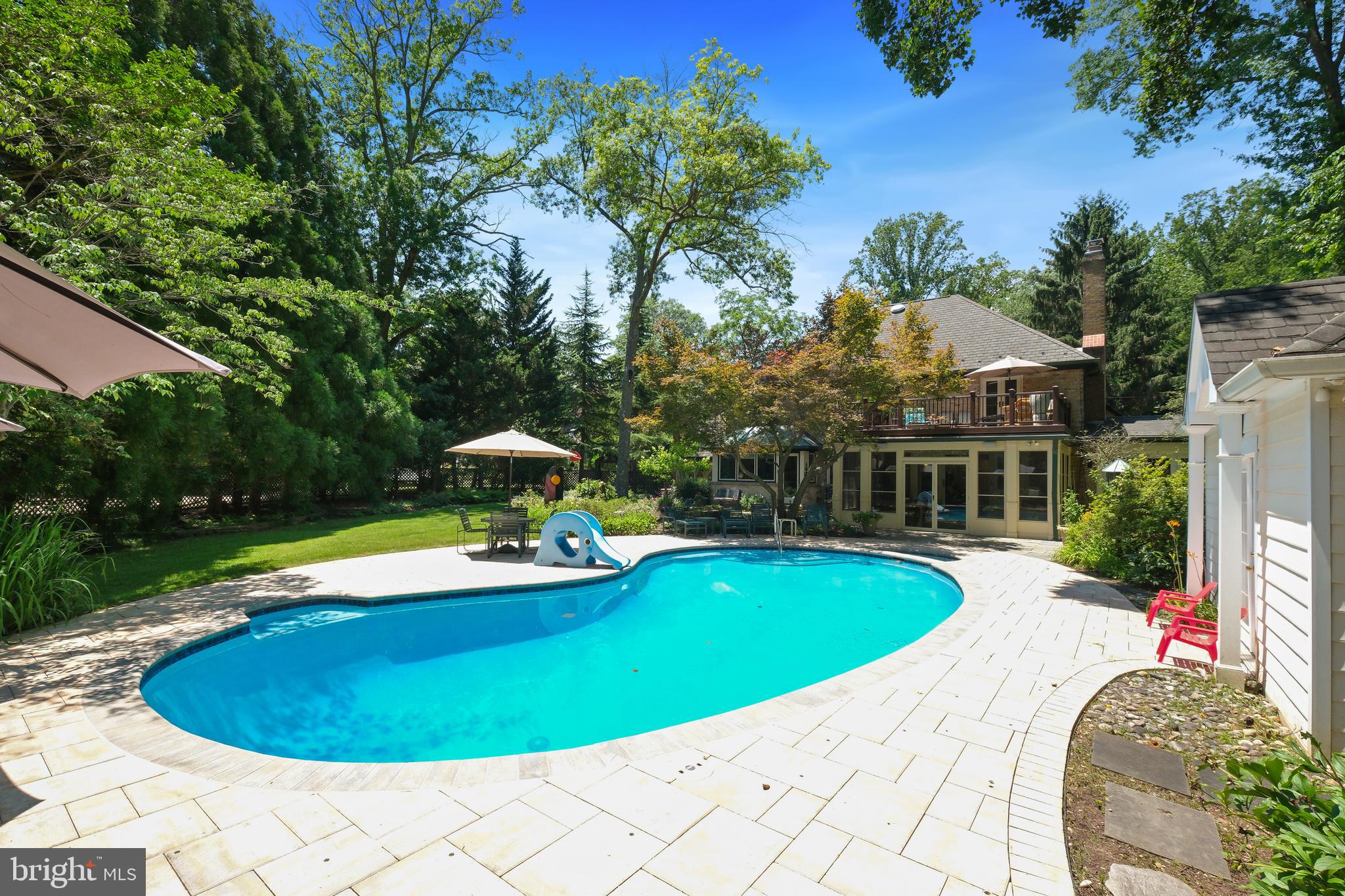 LUXMANOR - Residential